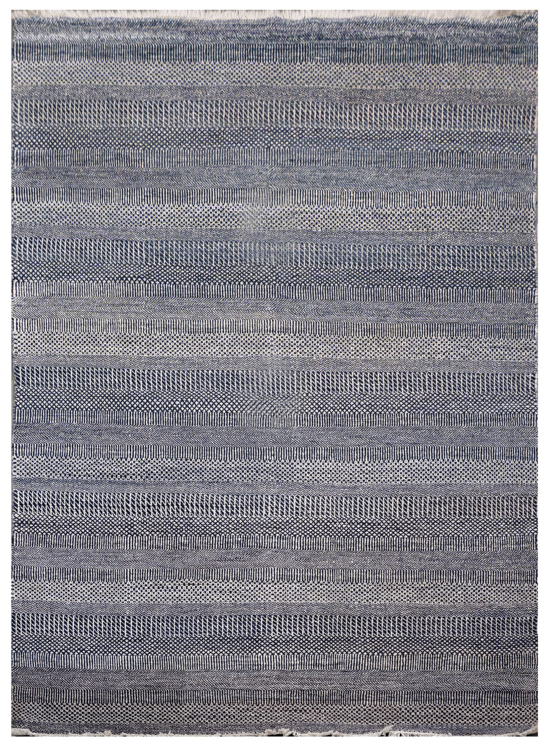 Handknotted Carpet DIA- 4475 MCN,  Light Silver & Dark Gunmetal