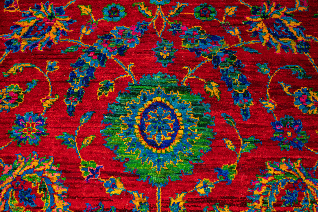 DIA: 449 IMPERIAL SCARLET BLOOM Imperial Red, Cosmic Cobalt, & Selective Yellow