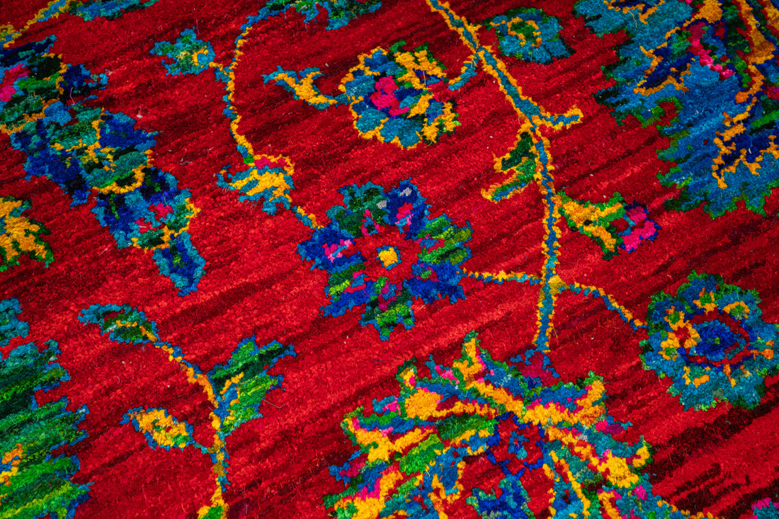 DIA: 449 IMPERIAL SCARLET BLOOM Imperial Red, Cosmic Cobalt, & Selective Yellow
