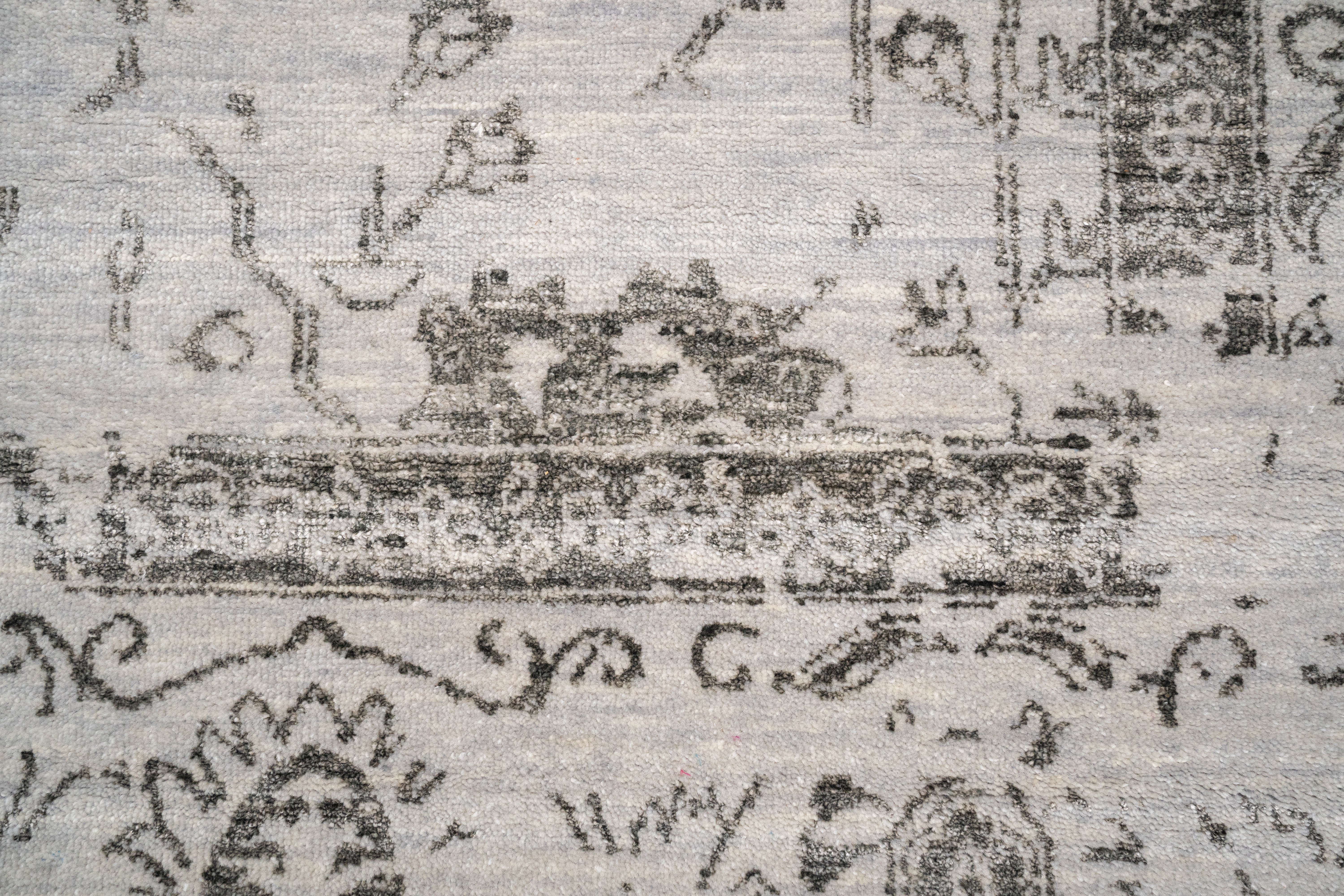 Handknotted Carpet, DIA - 4549 VASE 3, Silver & Black