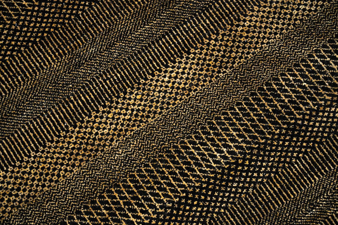 Handknotted Carpet DIA- 486 MCN,  Black & Gold