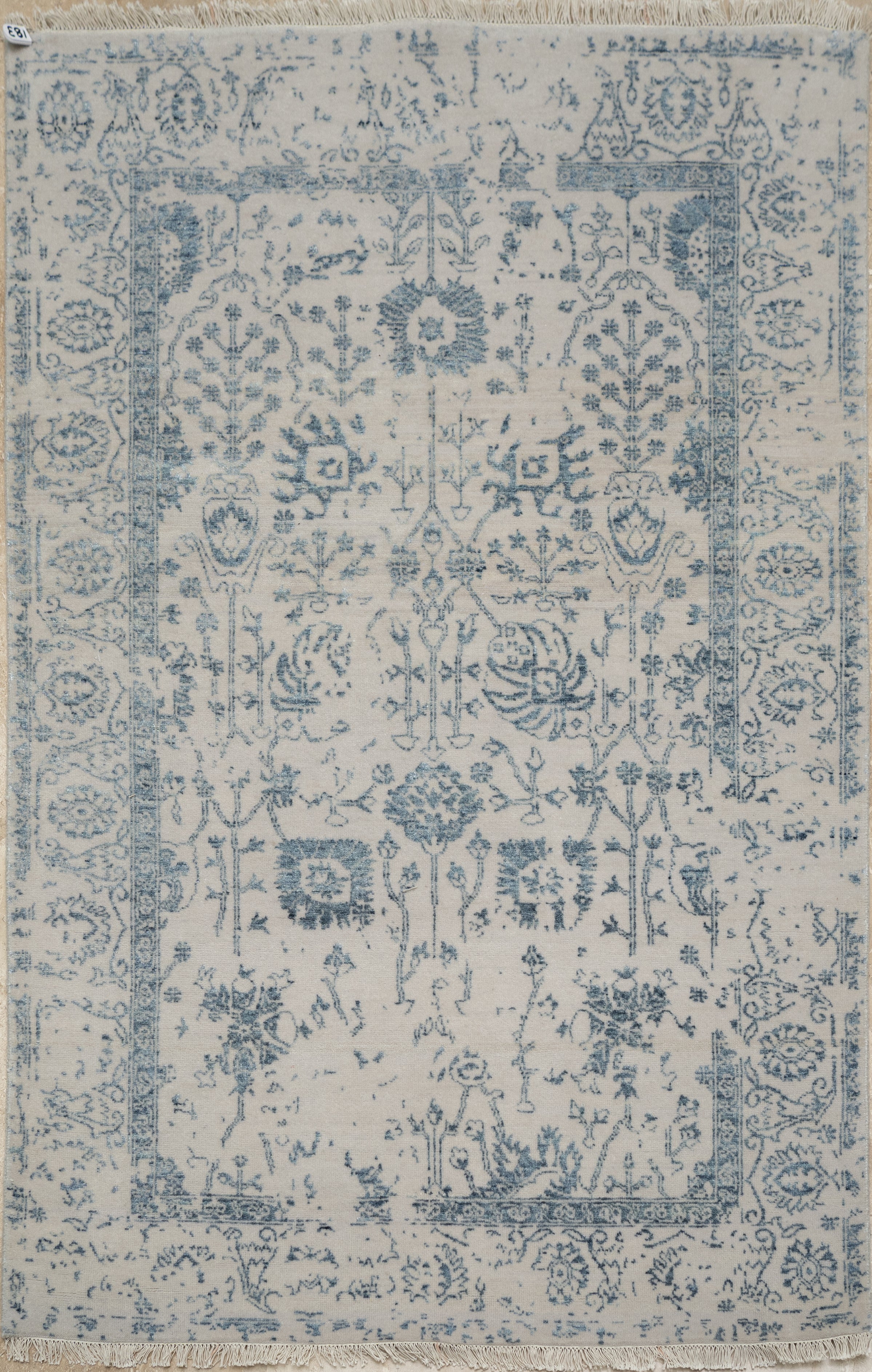 Handknotted Modern Carpet DIA- 183 VASE 3