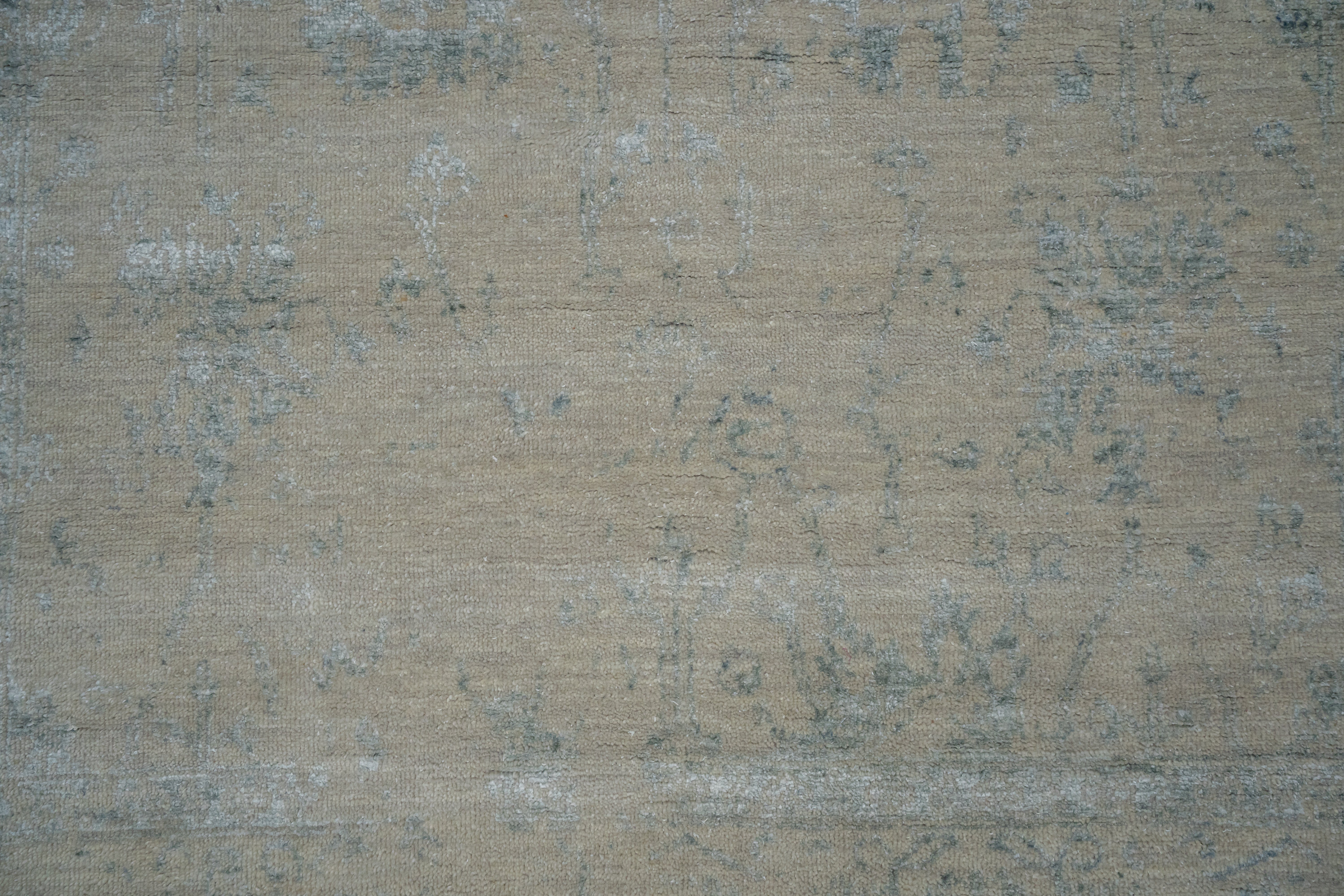 Handknotted Carpet DIA-520 VASE 3, Spanish Gray and Dim Gray