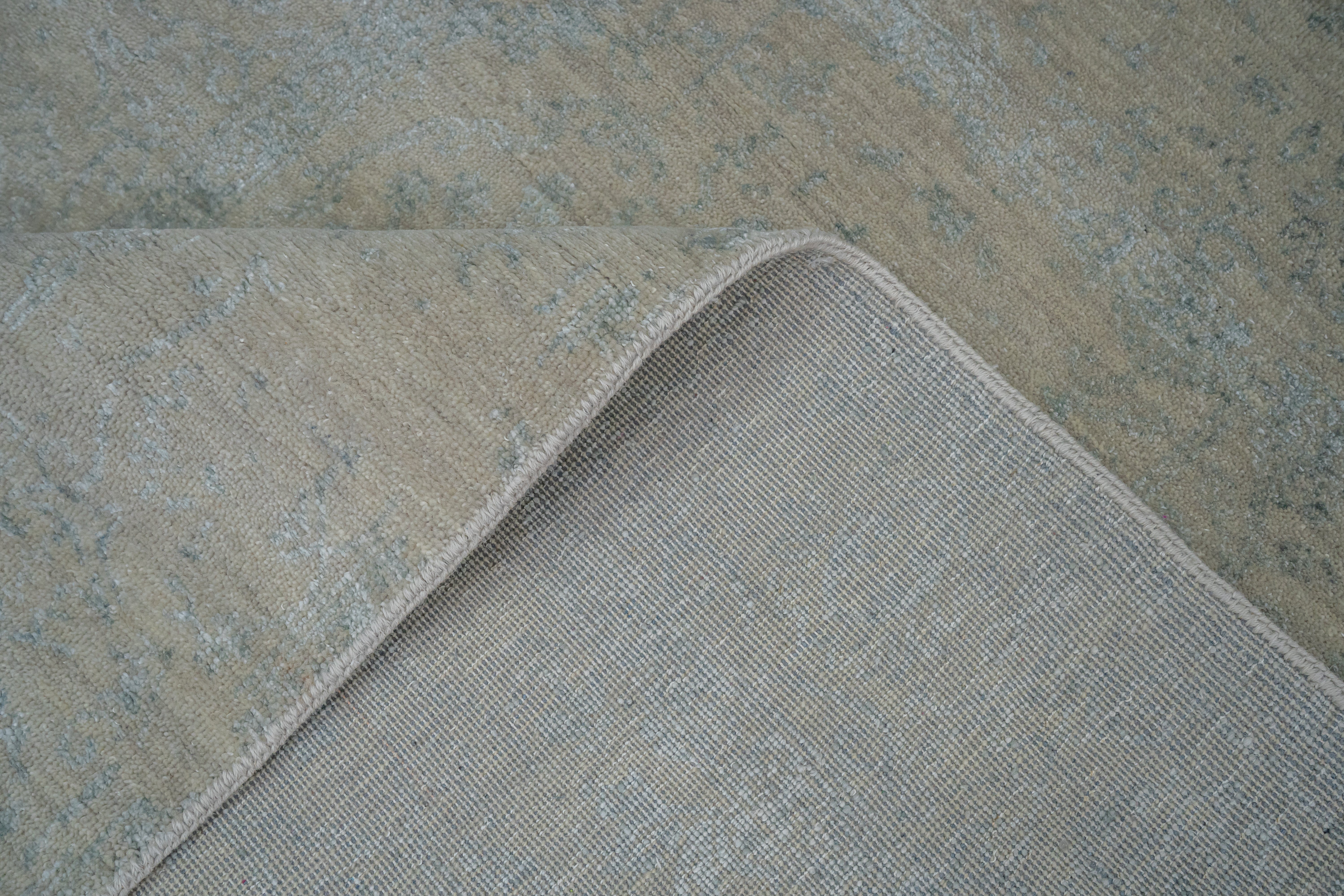 Handknotted Carpet DIA-520 VASE 3, Spanish Gray and Dim Gray