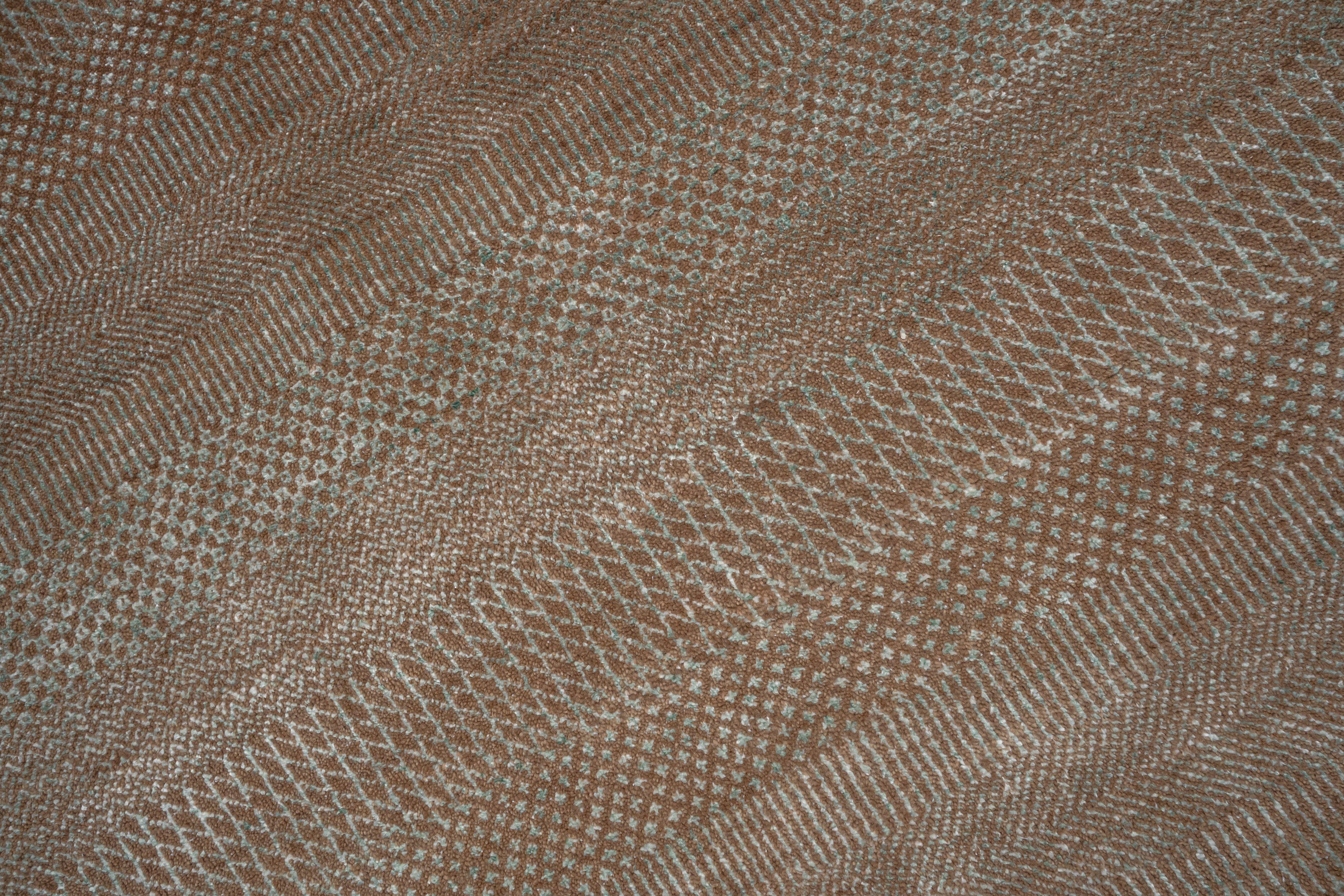 Handknotted Rug  DIA- 65 MCN Mud & Axolotl