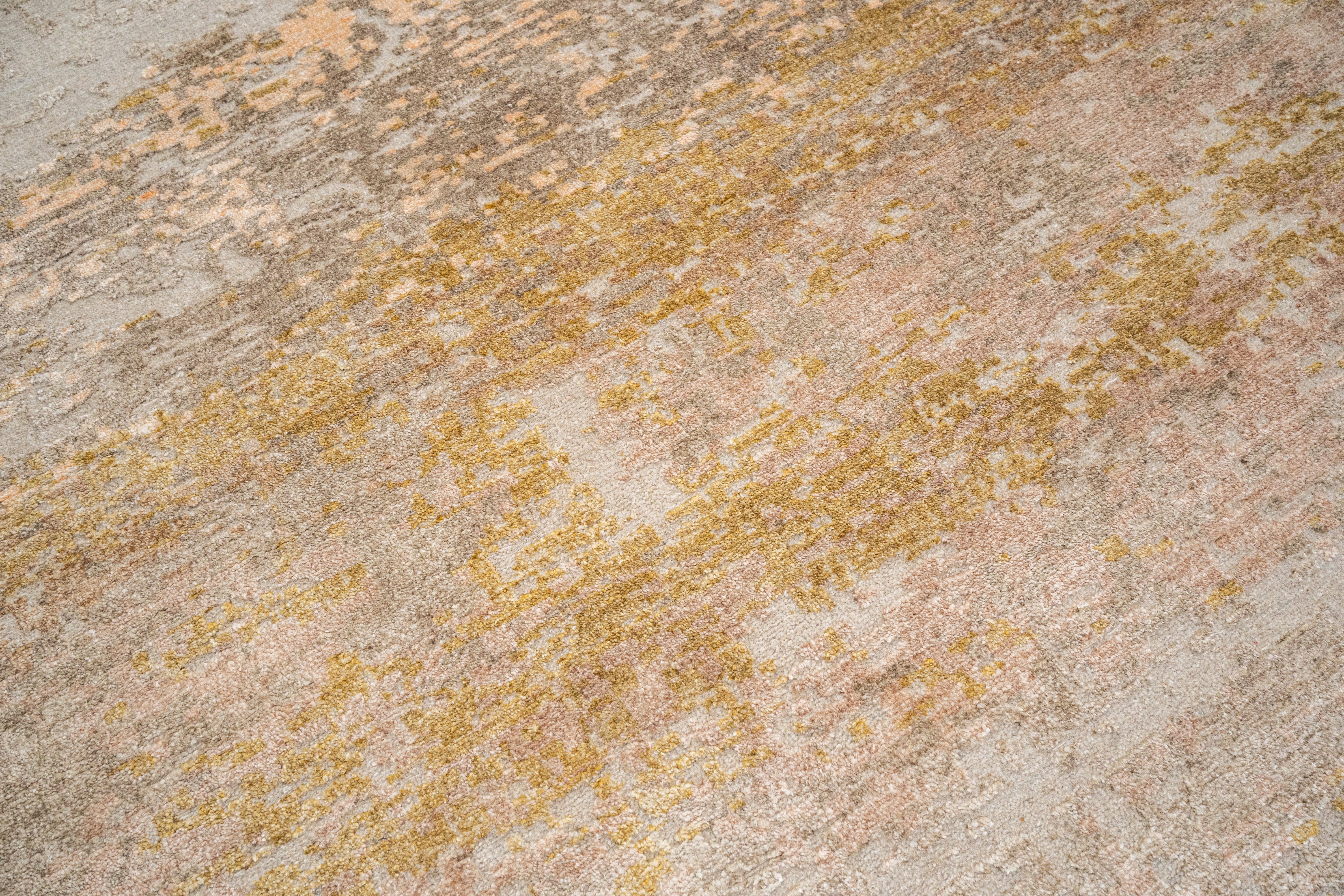 Abstract Design  Handknotted Carpet DIA - 669 GALAXY-T, Pastel Gray & Bronze(Metallic)