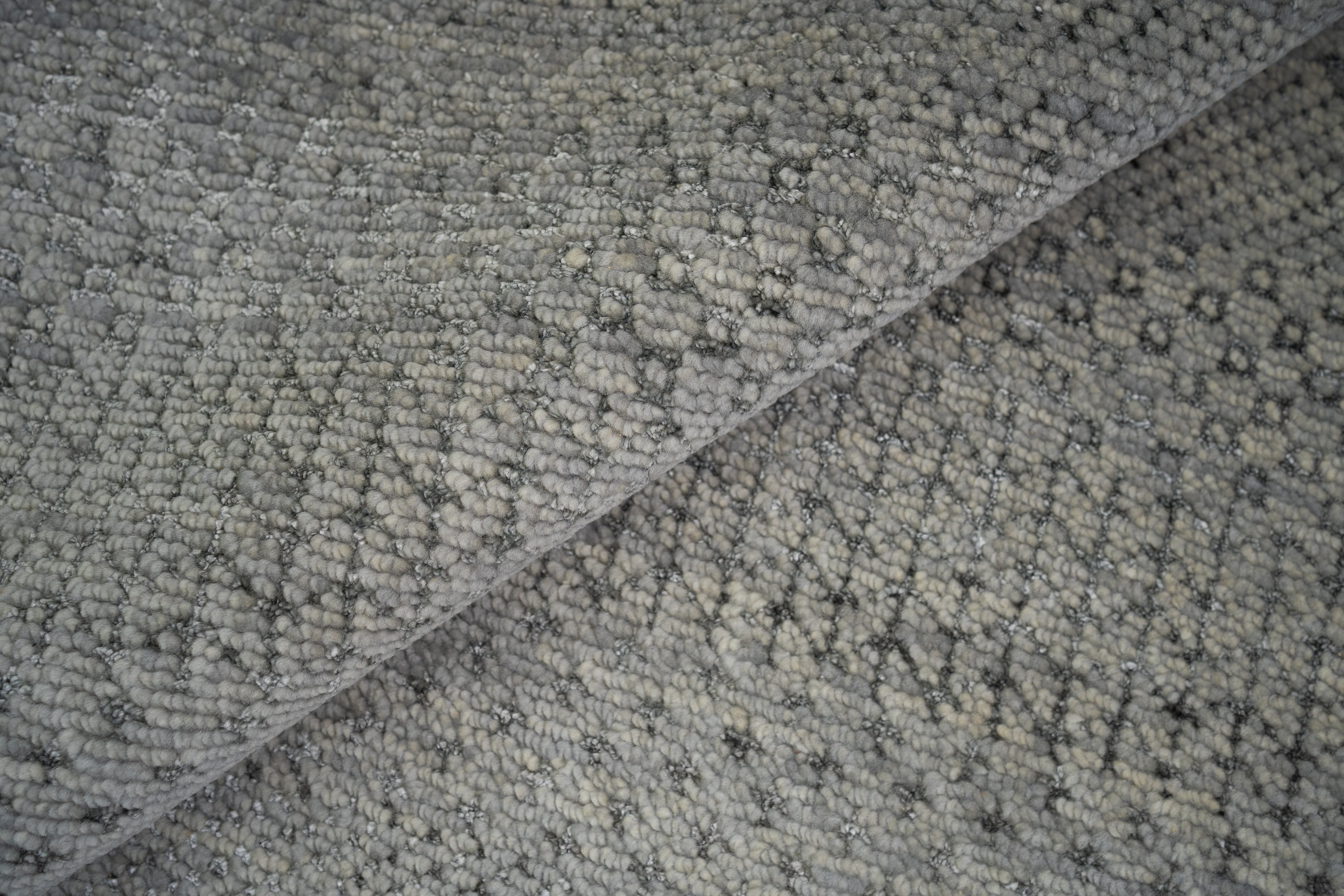 Handknotted Carpet DIA- 678 MCN