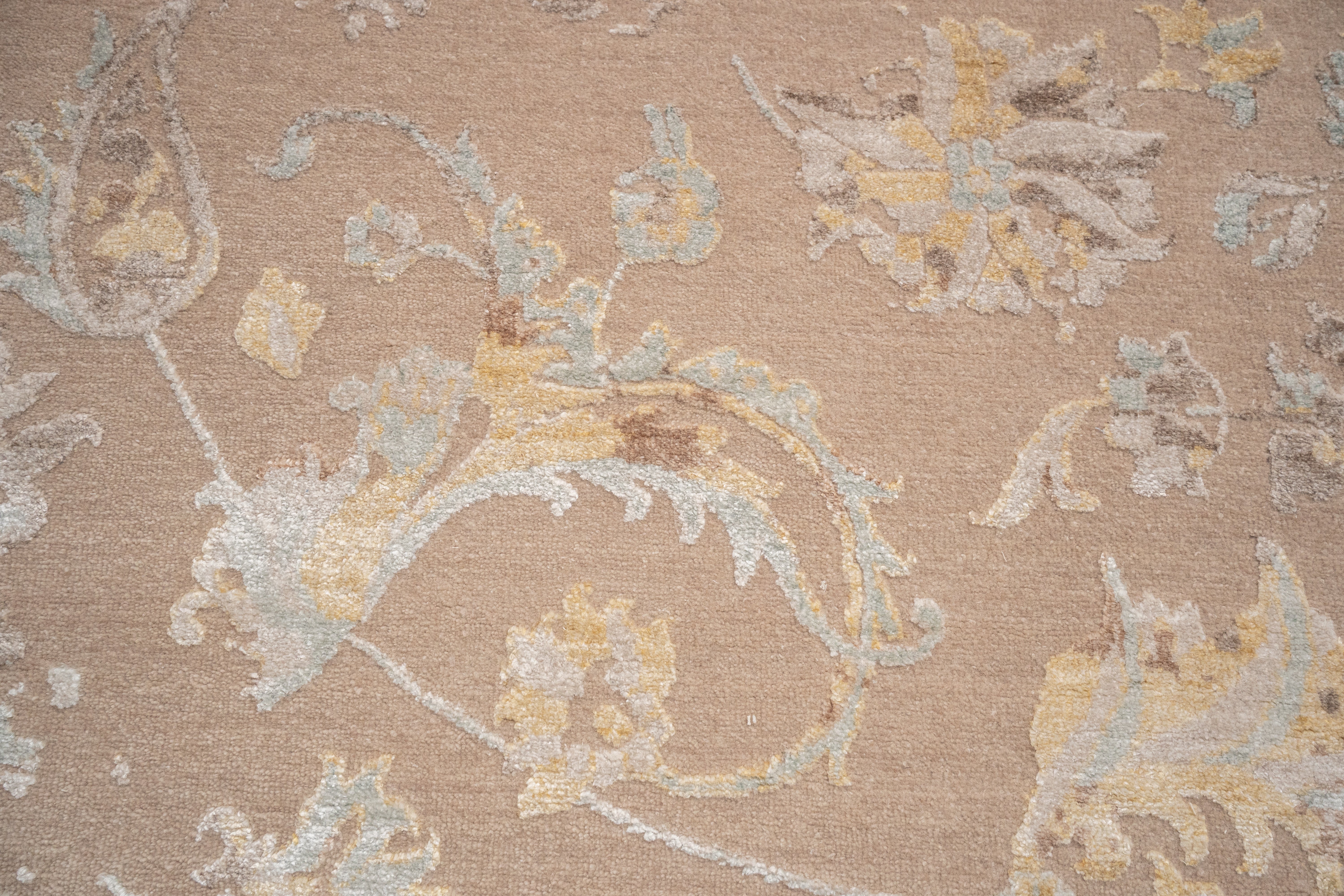 Handknotted Carpet, DIA- 69 JKA, Tuscany, French Beige & Black Shadows