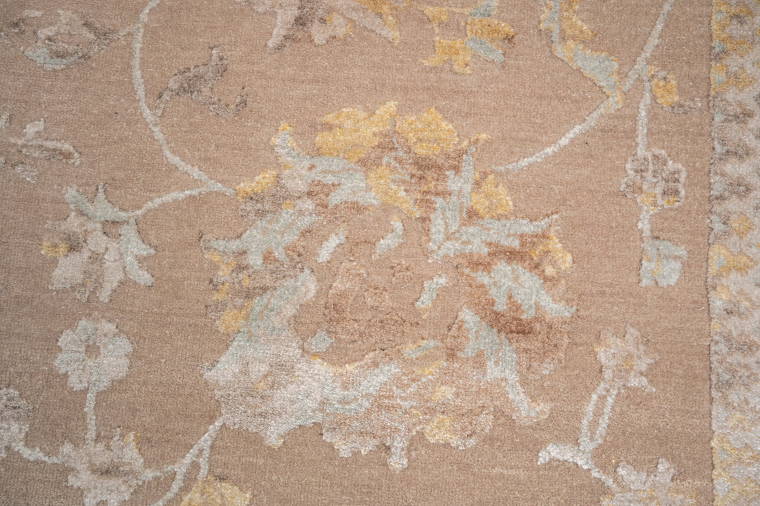 Handknotted Carpet, DIA- 69 JKA, Tuscany, French Beige & Black Shadows