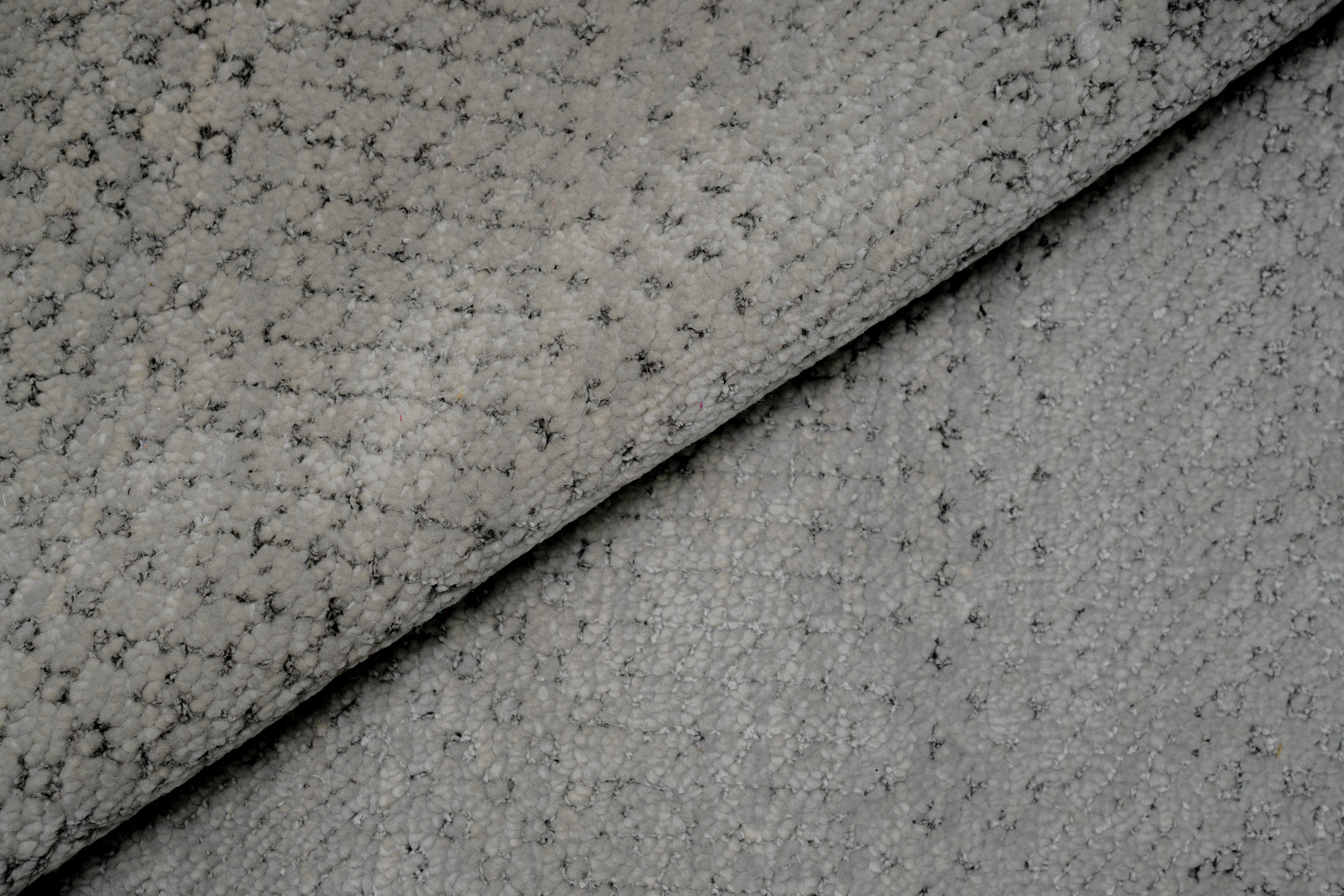 Handknotted Carpet DIA- 1064