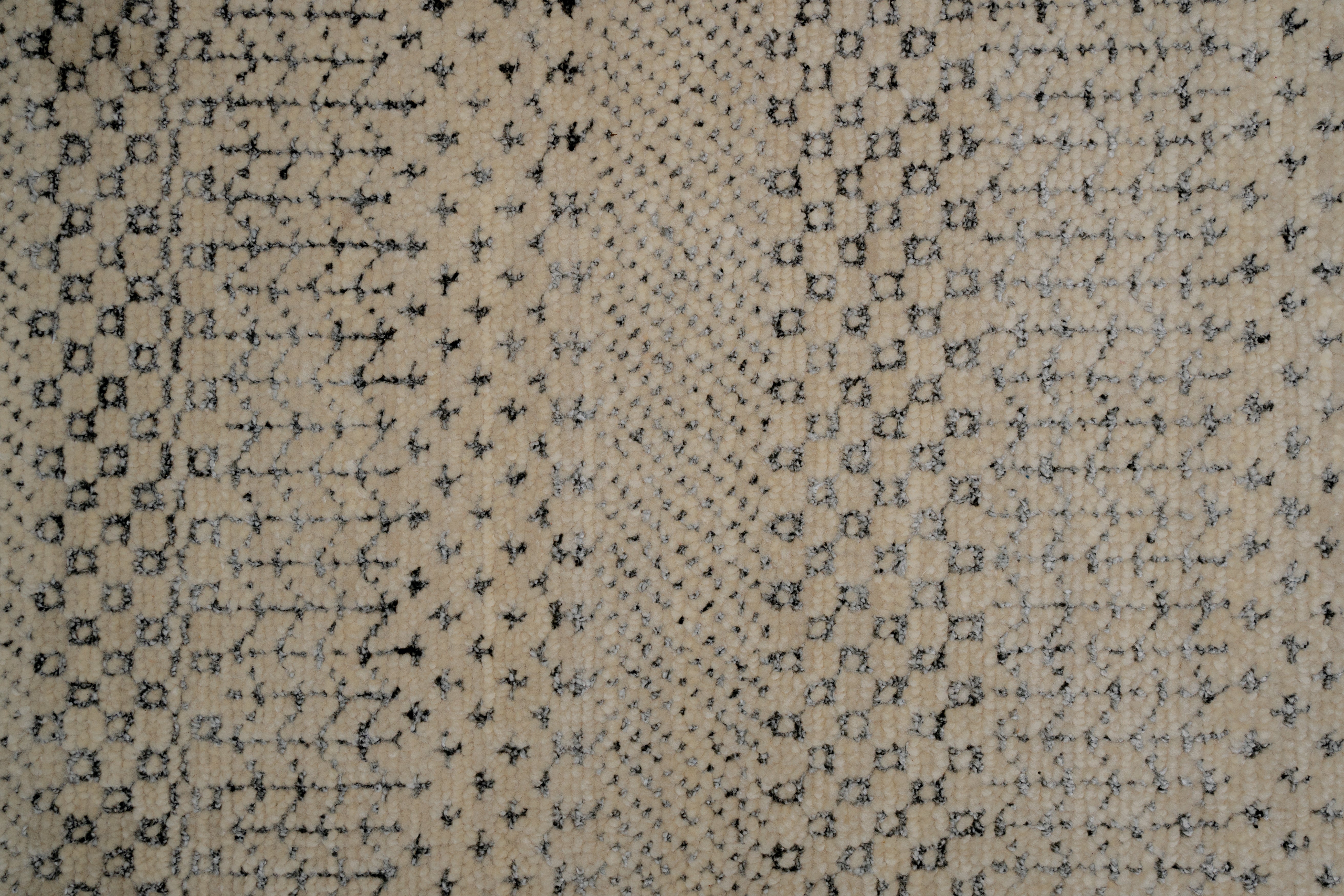 Handknotted Carpet DIA- 1395