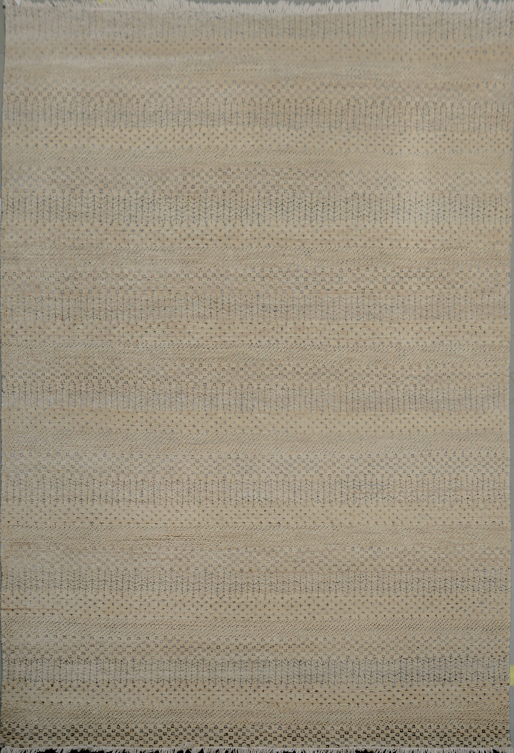 Handknotted Carpet DIA- 3316