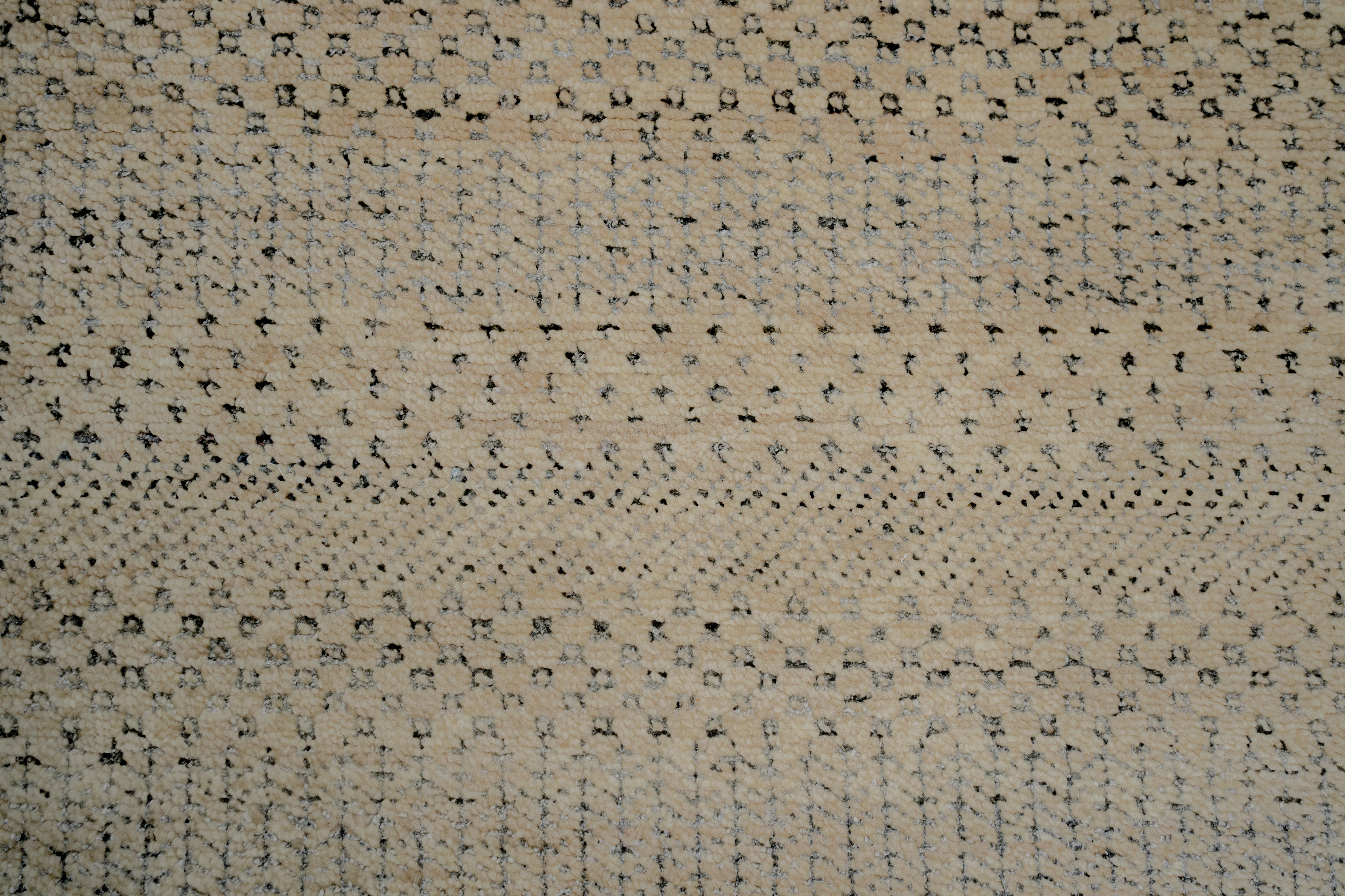 Handknotted Carpet DIA- 3316