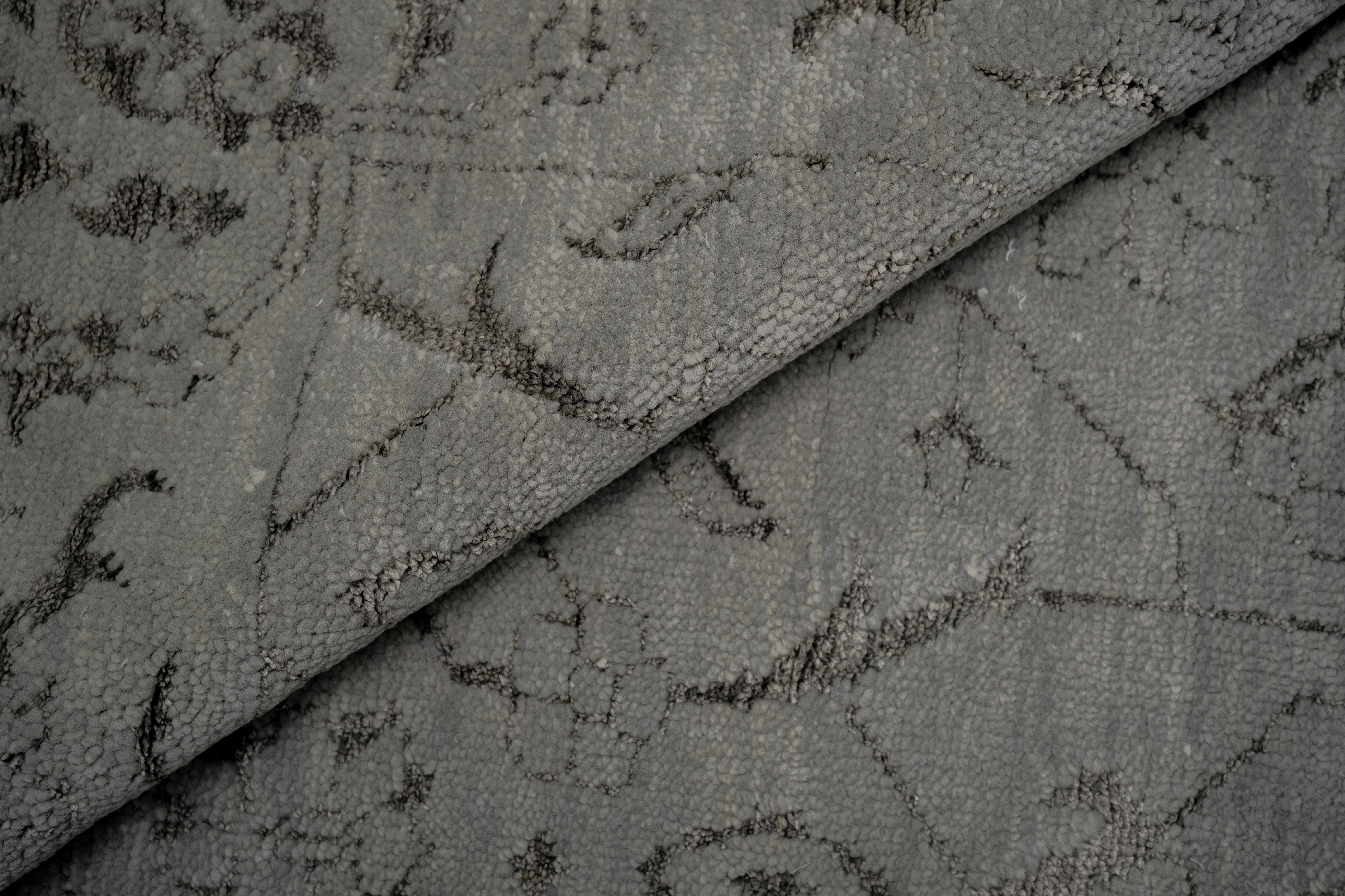 Handknotted Carpet DIA- 823