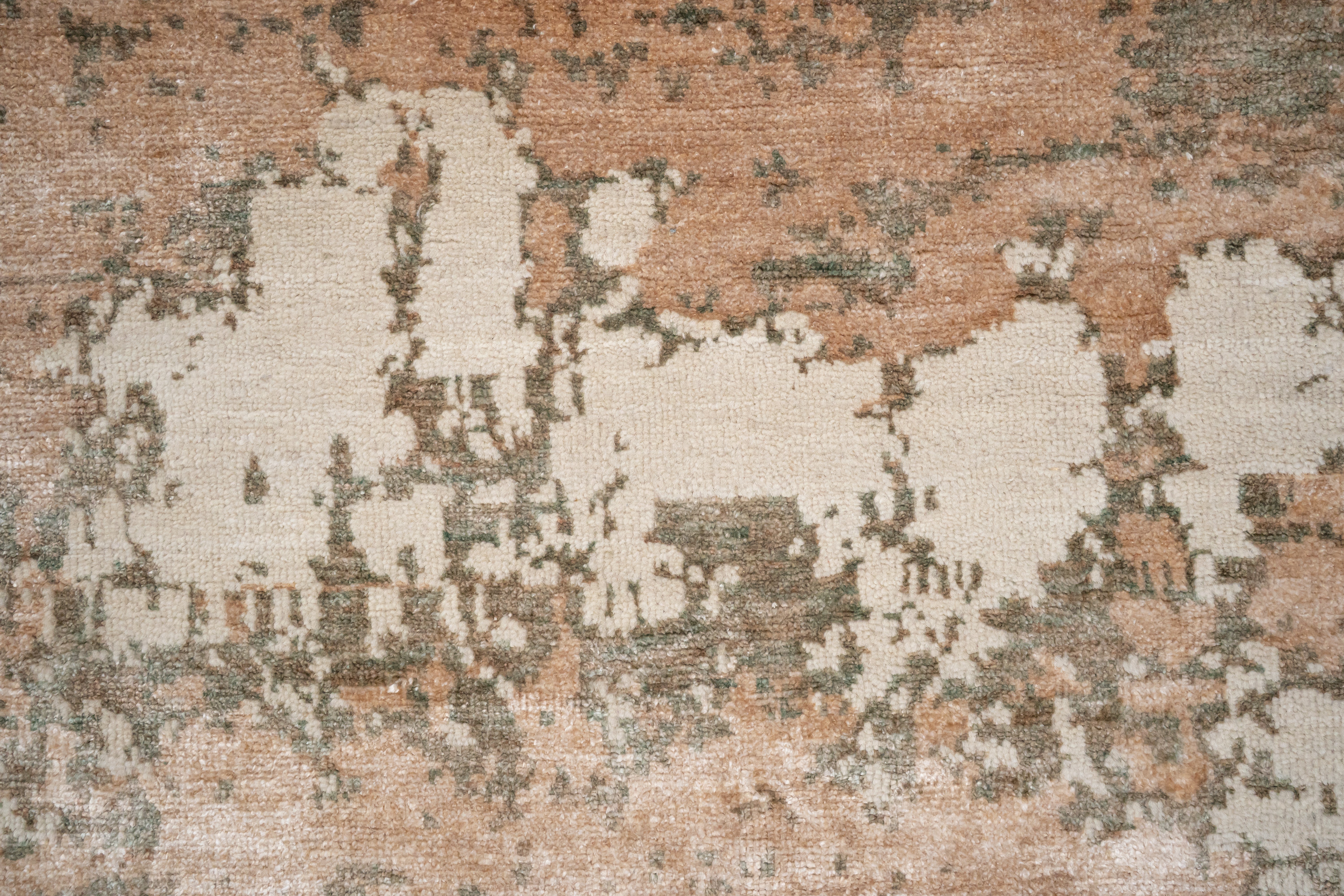 HandKnotted Abstract Carpet DIA- 738 GALAXY 23 Dust Storm, Light Taupe & Umber