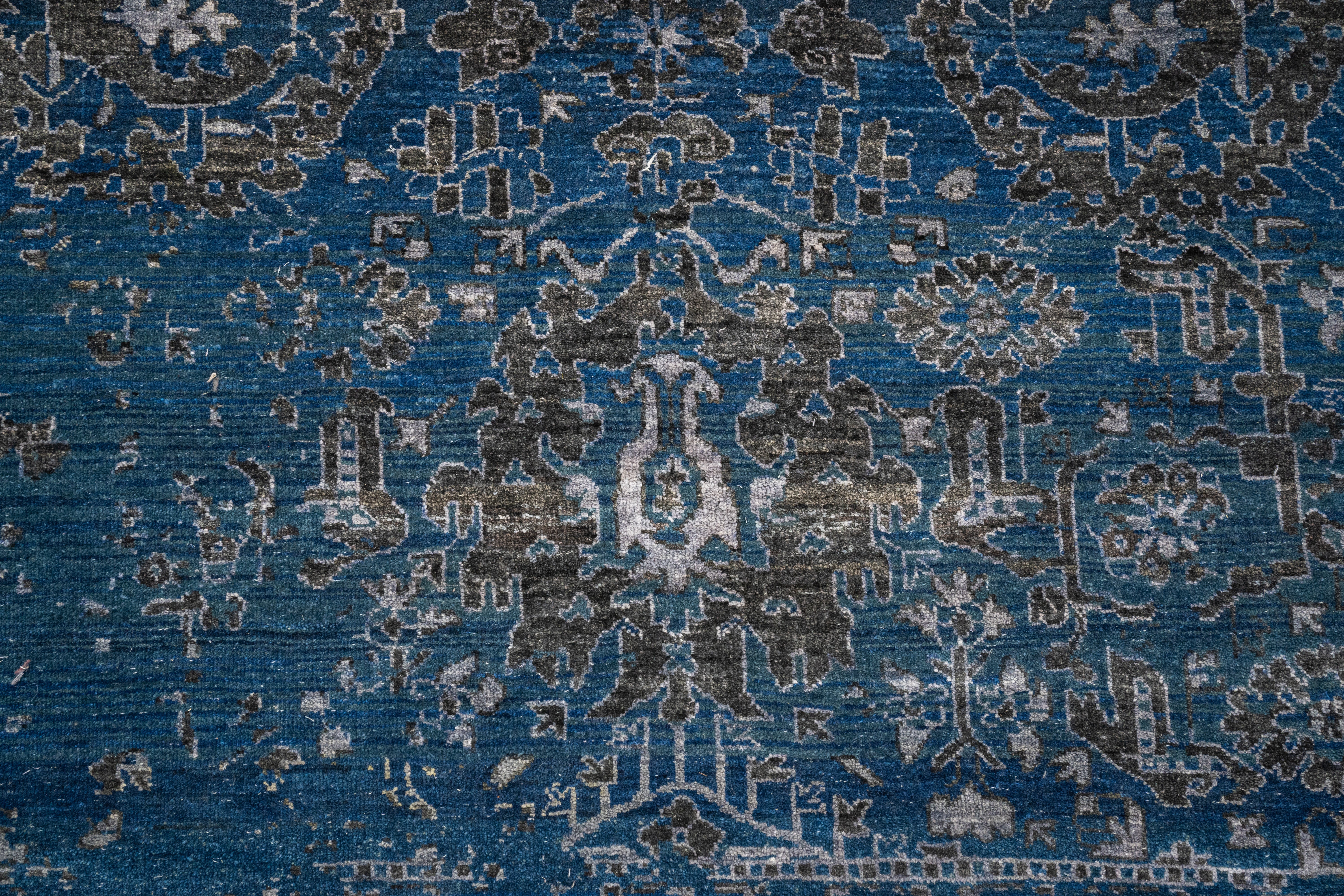 Handknotted Carpet, DIA: 759 VASE 12, J.Blue & Black
