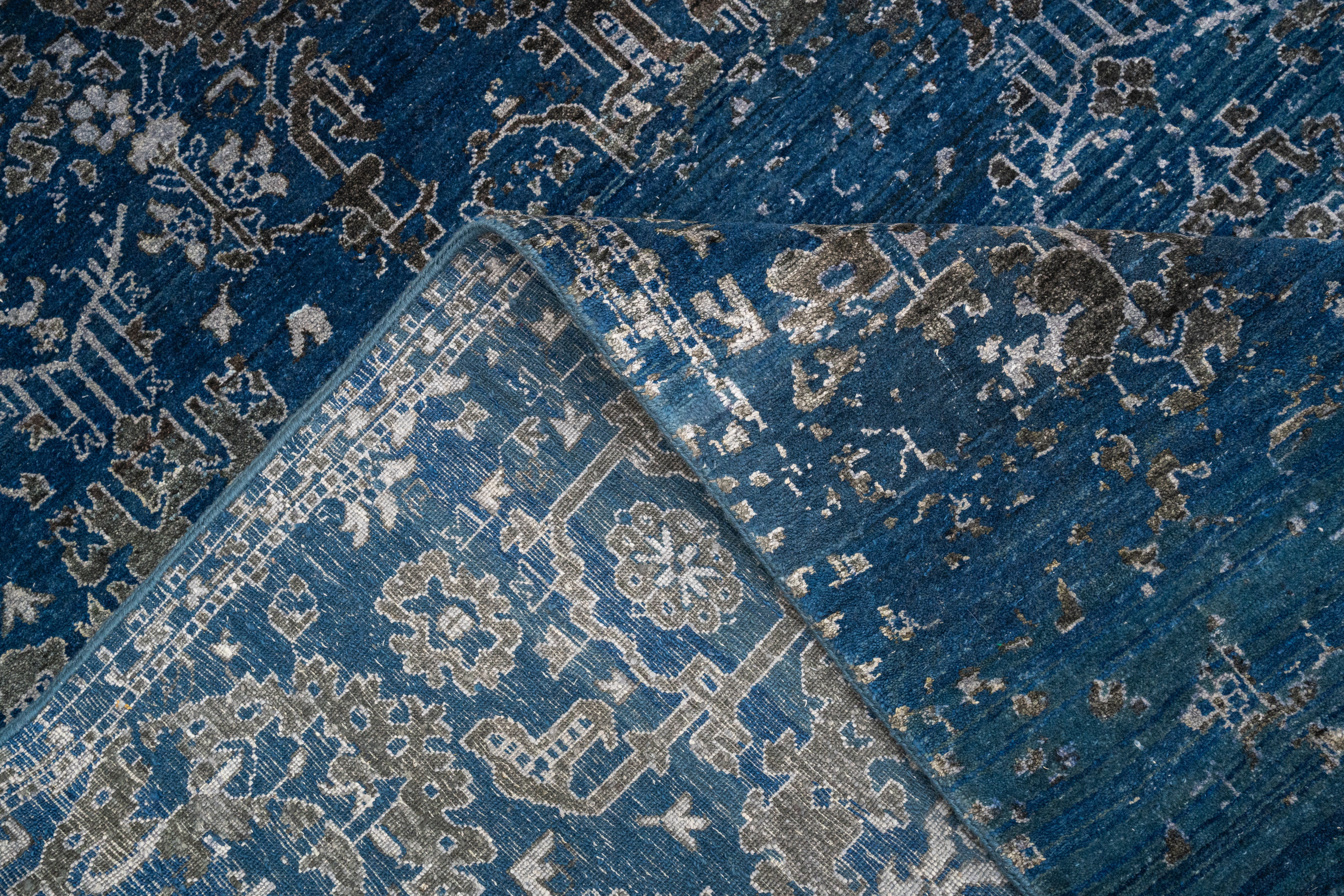 Handknotted Carpet, DIA: 759 VASE 12, J.Blue & Black