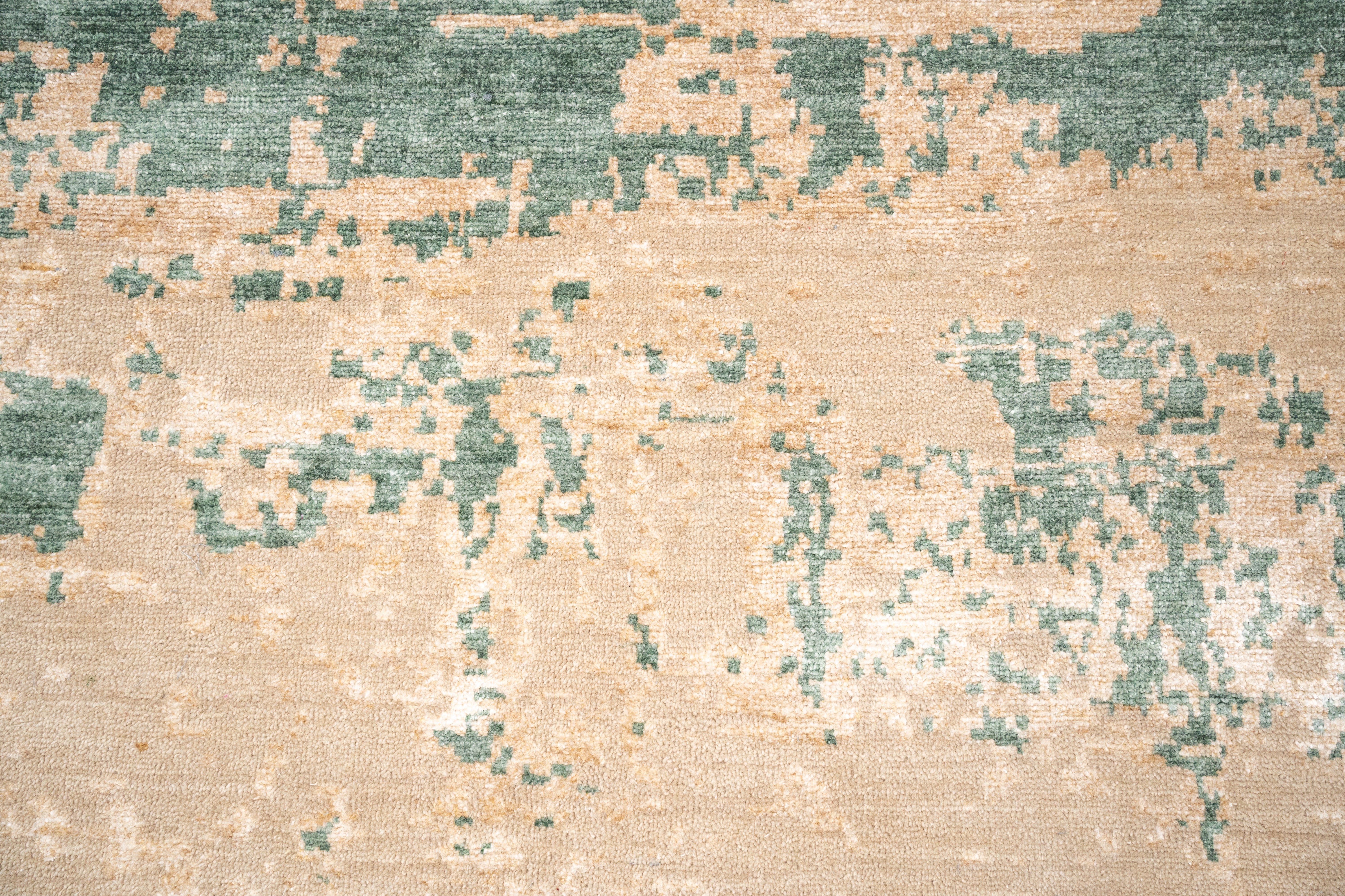 Abstract Design  Handknotted Carpet DIA: 772 GALAXY-23,  Desert Sand, Antique Brass & Axolotl
