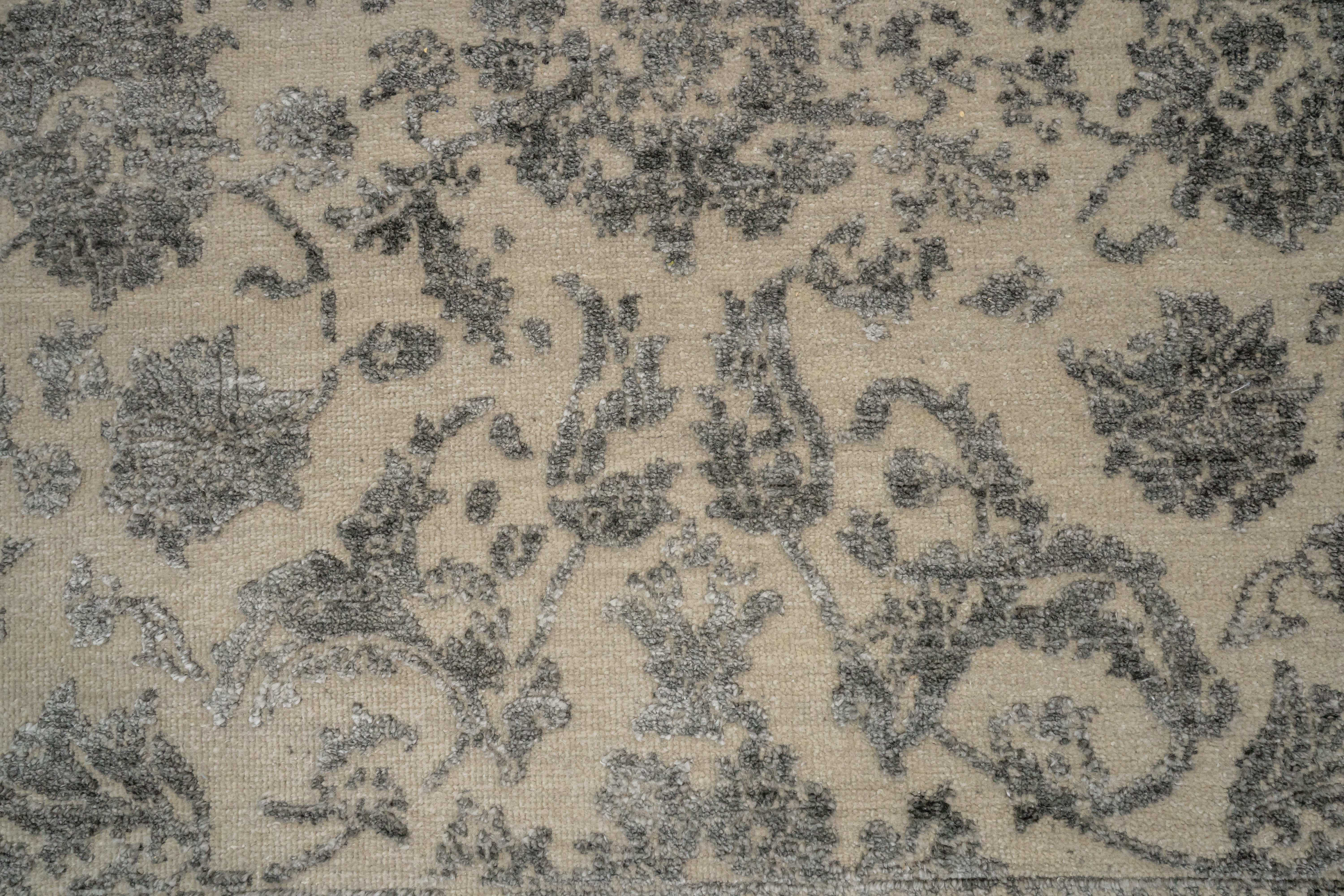 Handknotted Carpet DIA- 781 JK-A,  Grullo & Dark Charcoal
