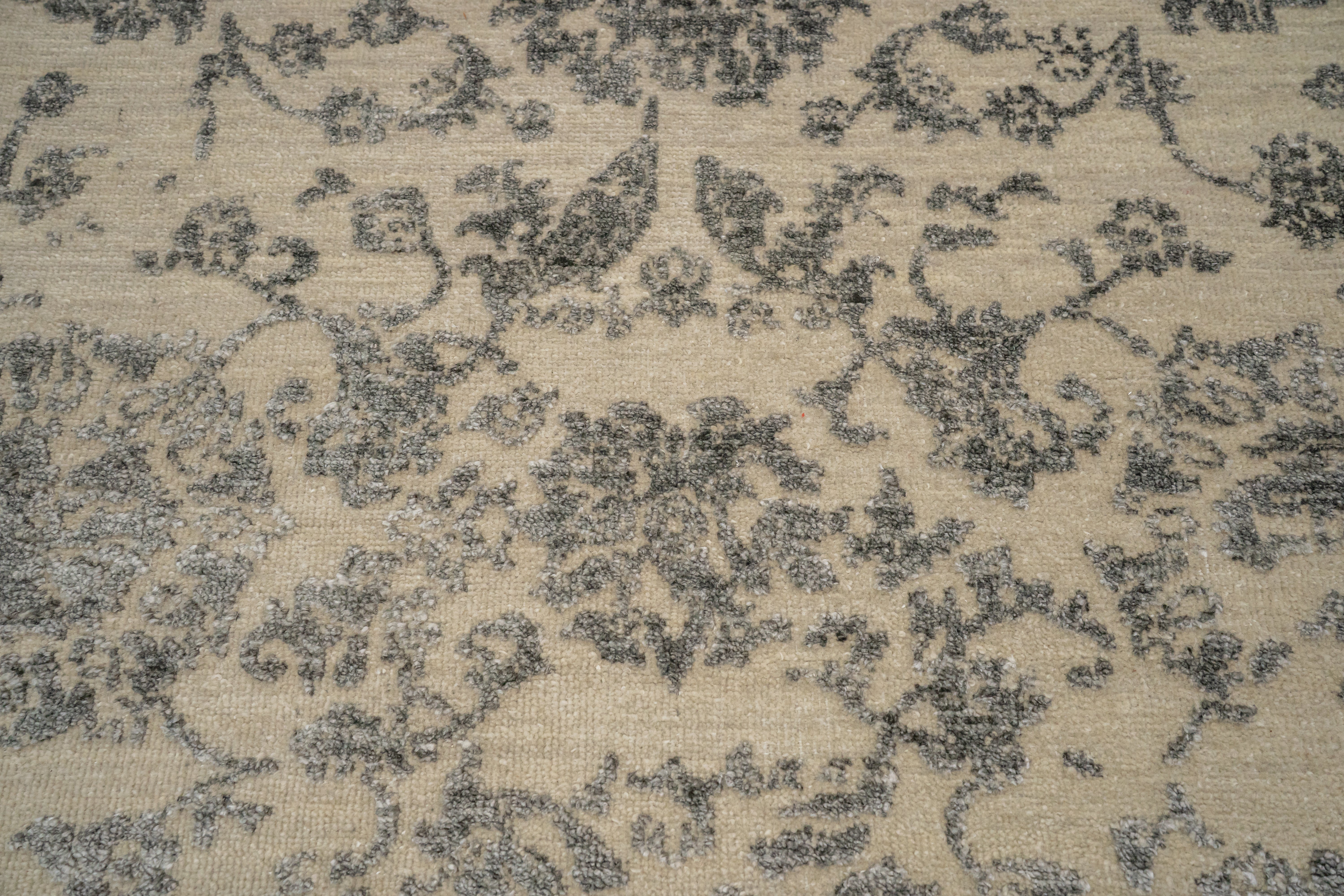 Handknotted Carpet DIA- 781 JK-A,  Grullo & Dark Charcoal