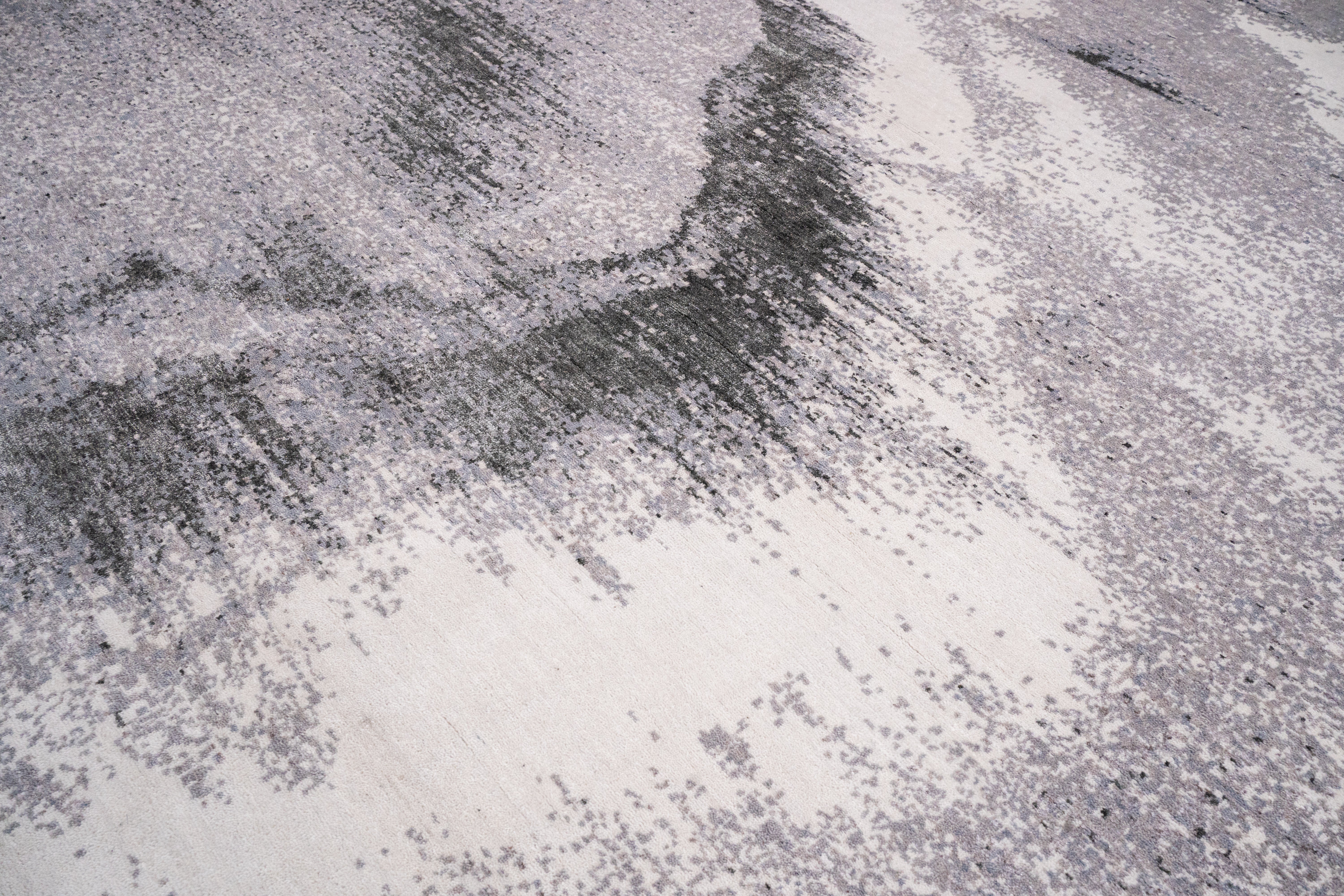 Abstract Design  Handknotted Carpet DIA - 789 GALAXY- LE, Platinum, Onyx, Manatee