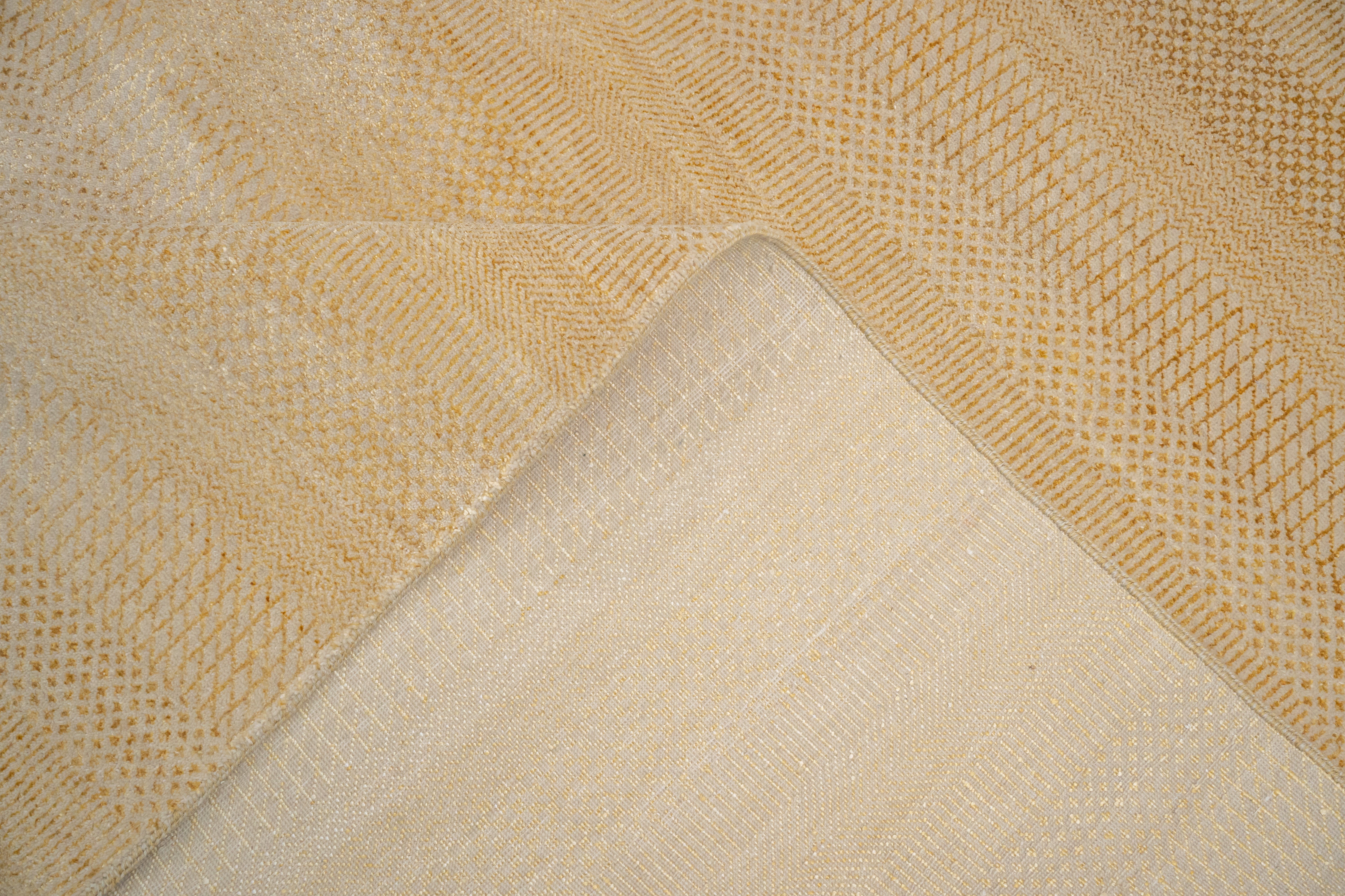 Handknotted Rug  DIA- 81 MCN Pastel Ivory & Gold