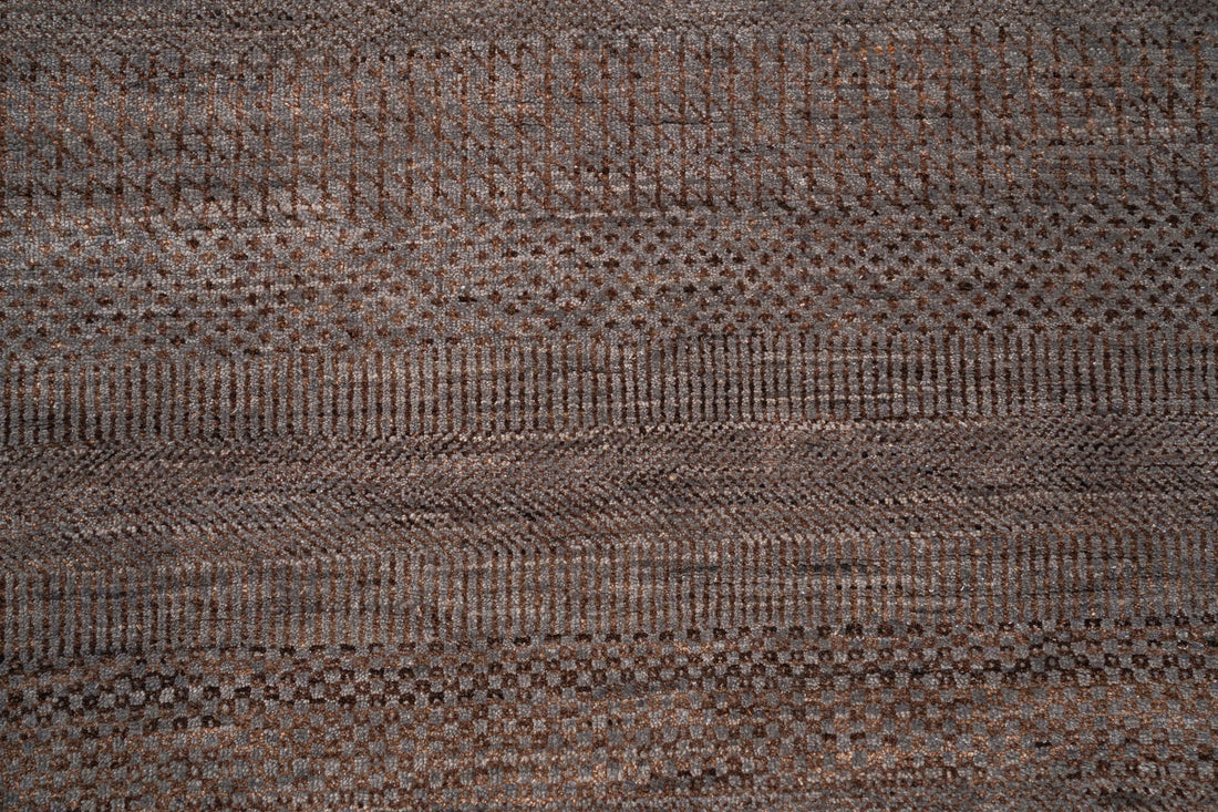 Handknotted Carpet DIA- 811 MCN,  Granite Gray & Chestnut