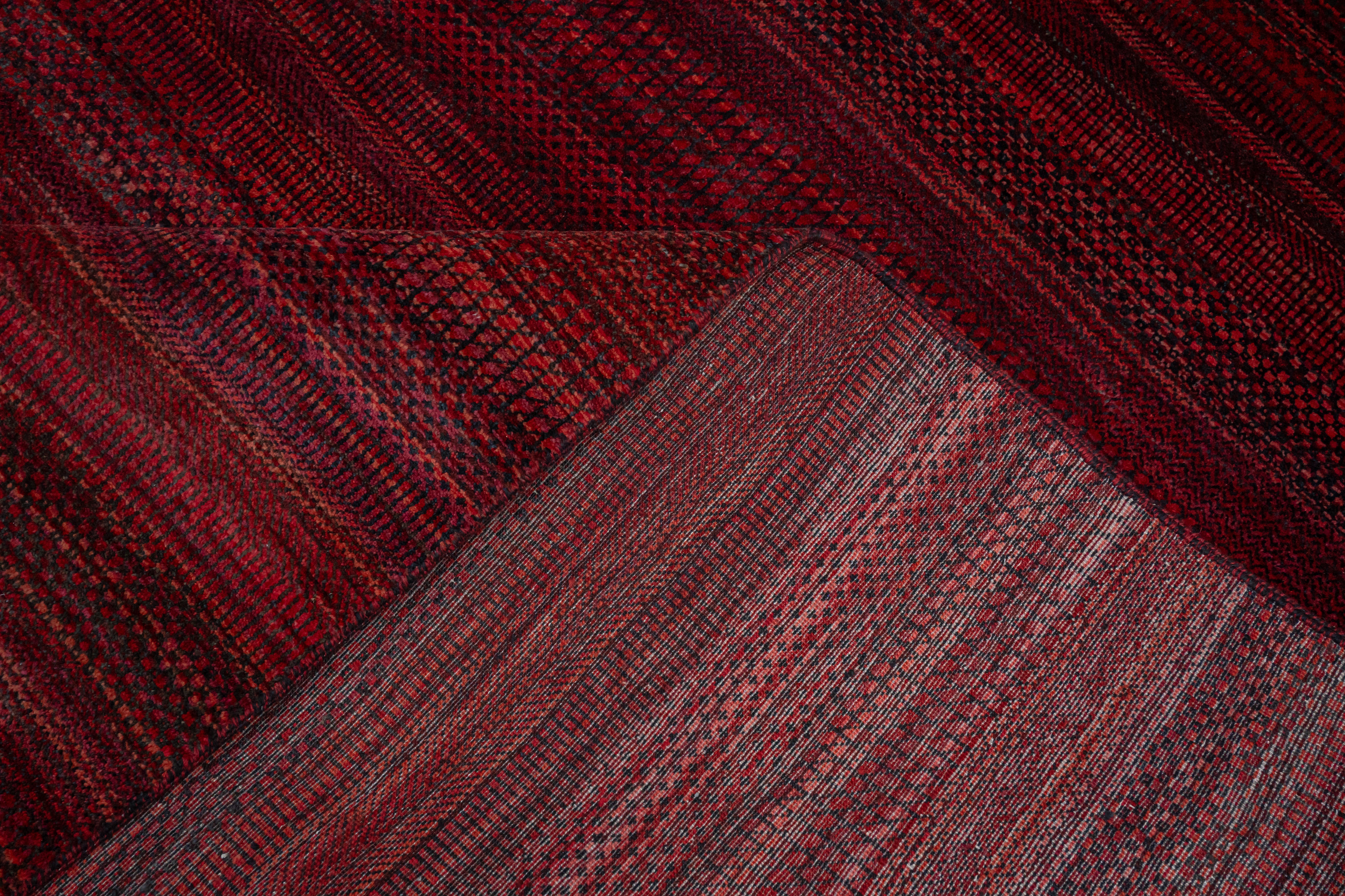 Handknotted Carpet DIA- 830 MCN,  Rust & Black