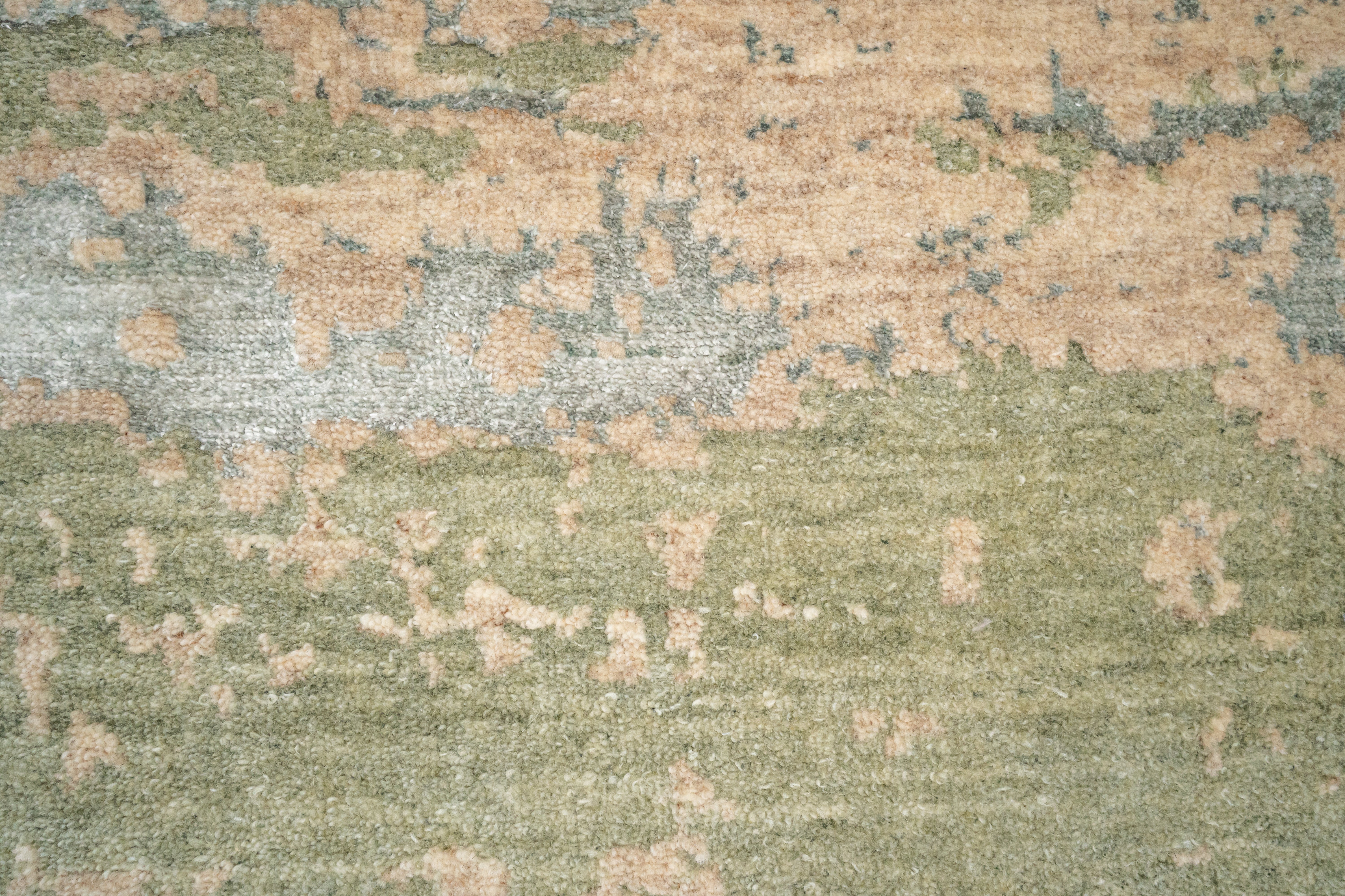 HandKnotted Runner Rug DIA- 835 GALAXY 23, Ivory & Green