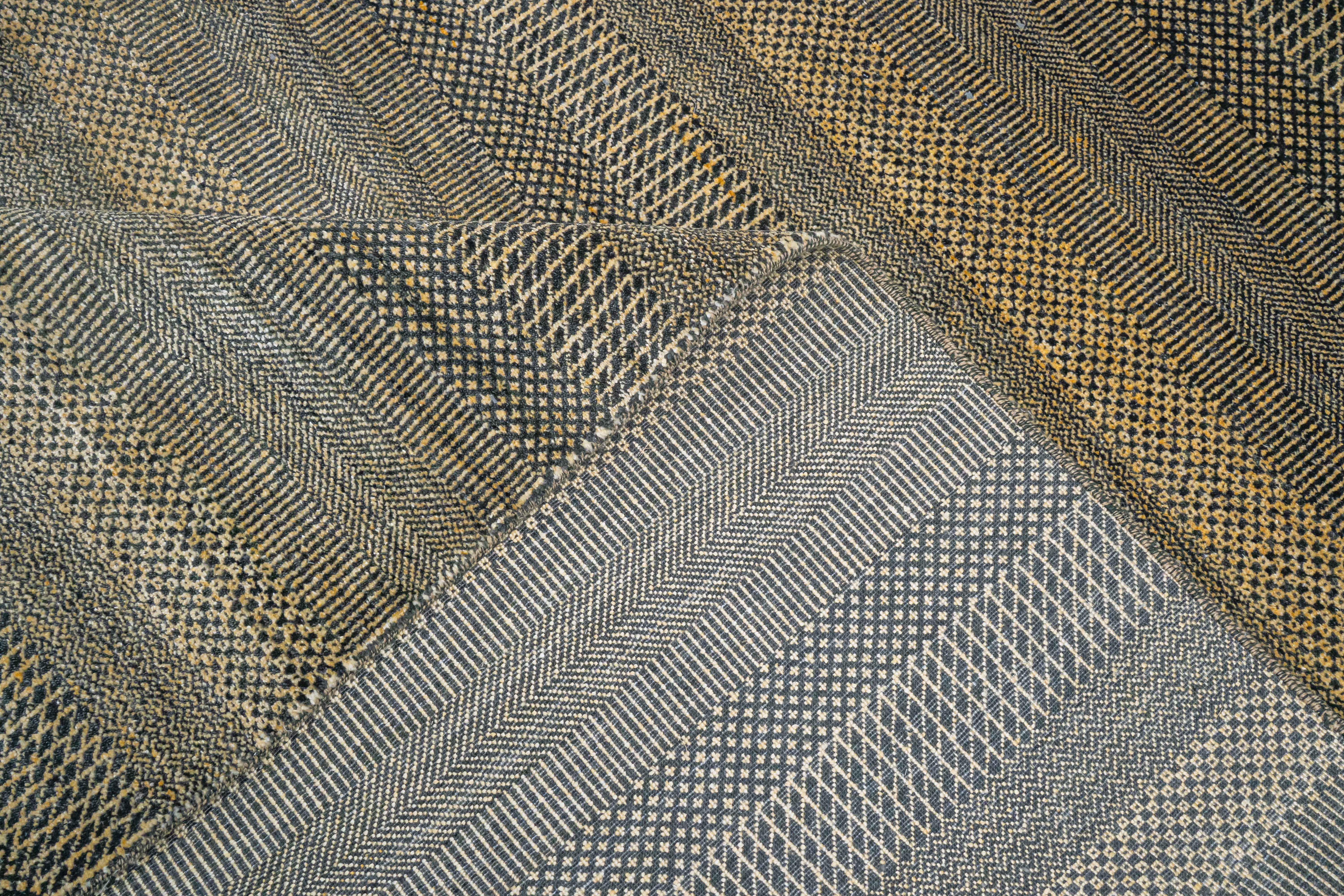 Handknotted Carpet DIA- 85 MCN,  Black Olive & Aztec Gold