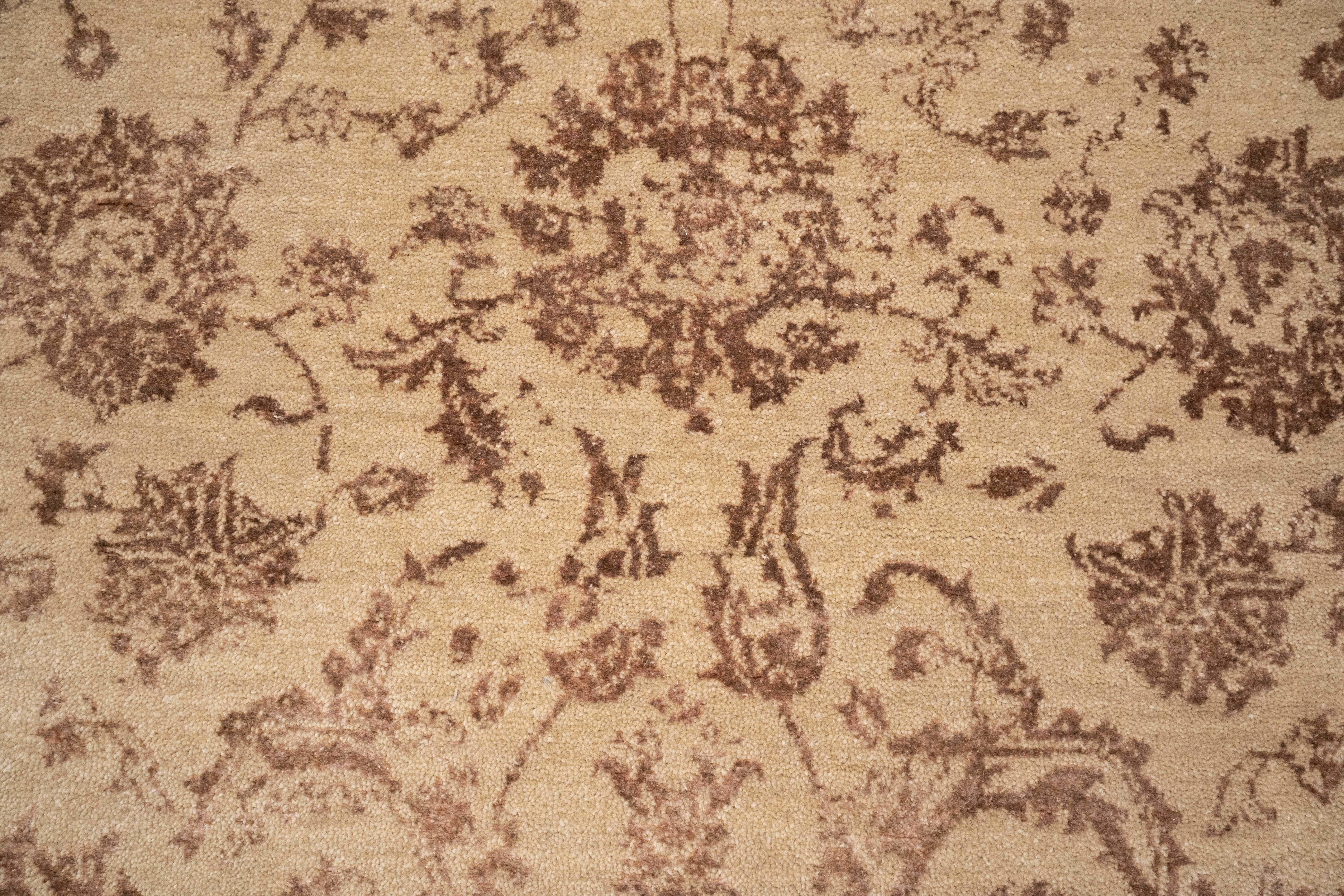 Handknotted Carpet DIA- 852 JK-A, Desert Sand & Café Au Lait