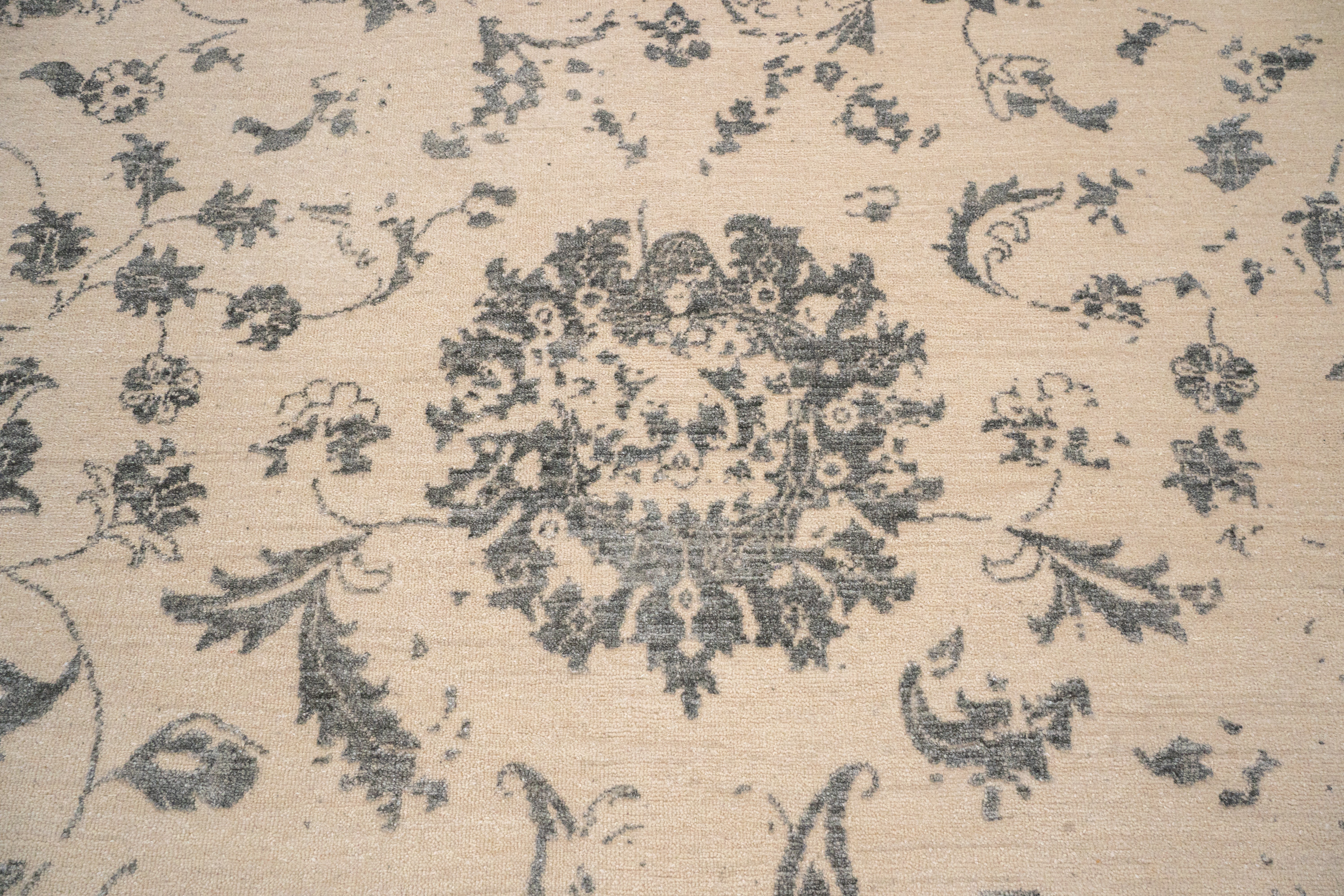 DIA- 861 Noor-e-Nazakat- Baunilha Escuro e Cinza Granito