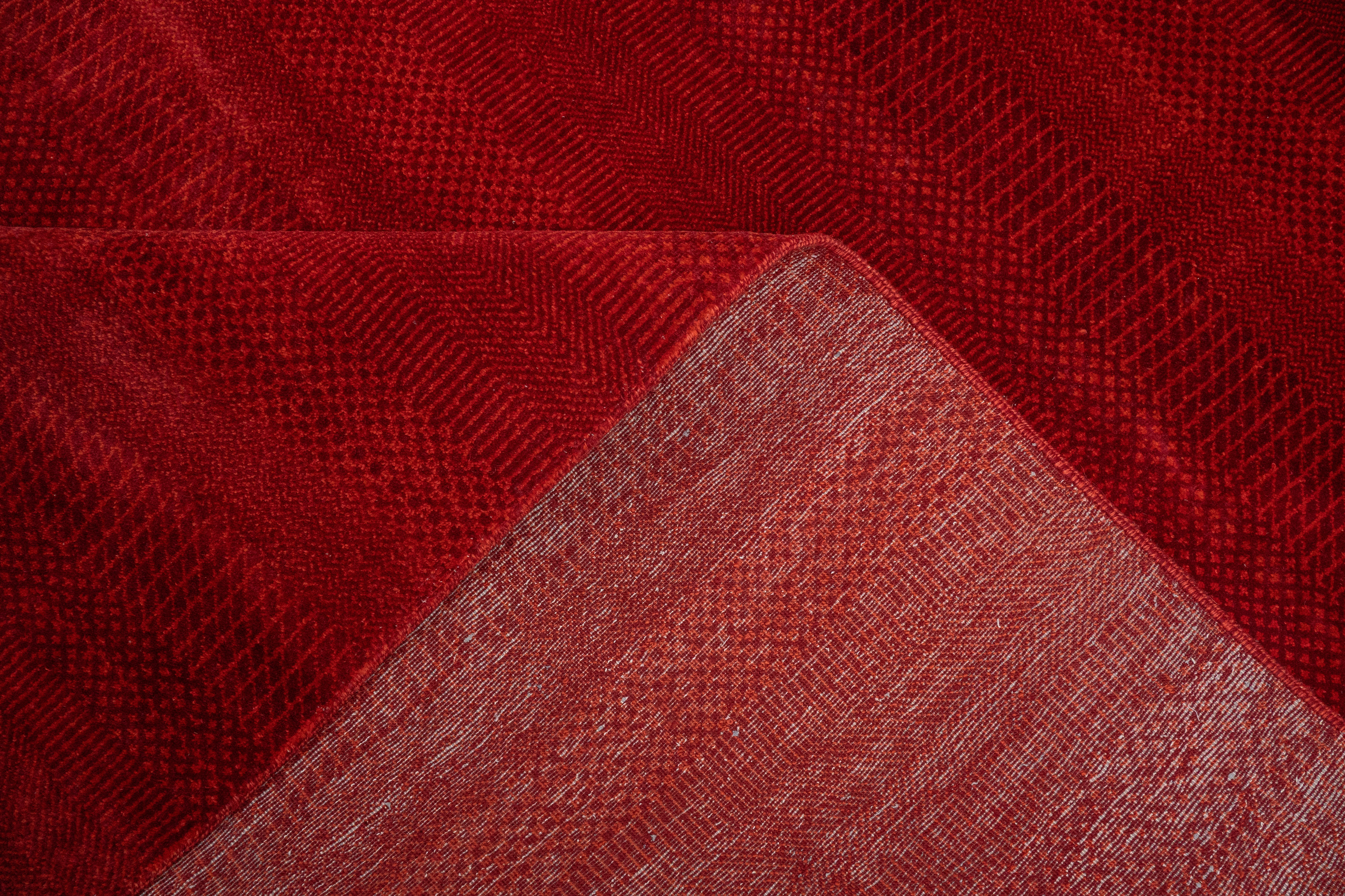 Handknotted  Rug DIA- 878 MCN, Red & Rust