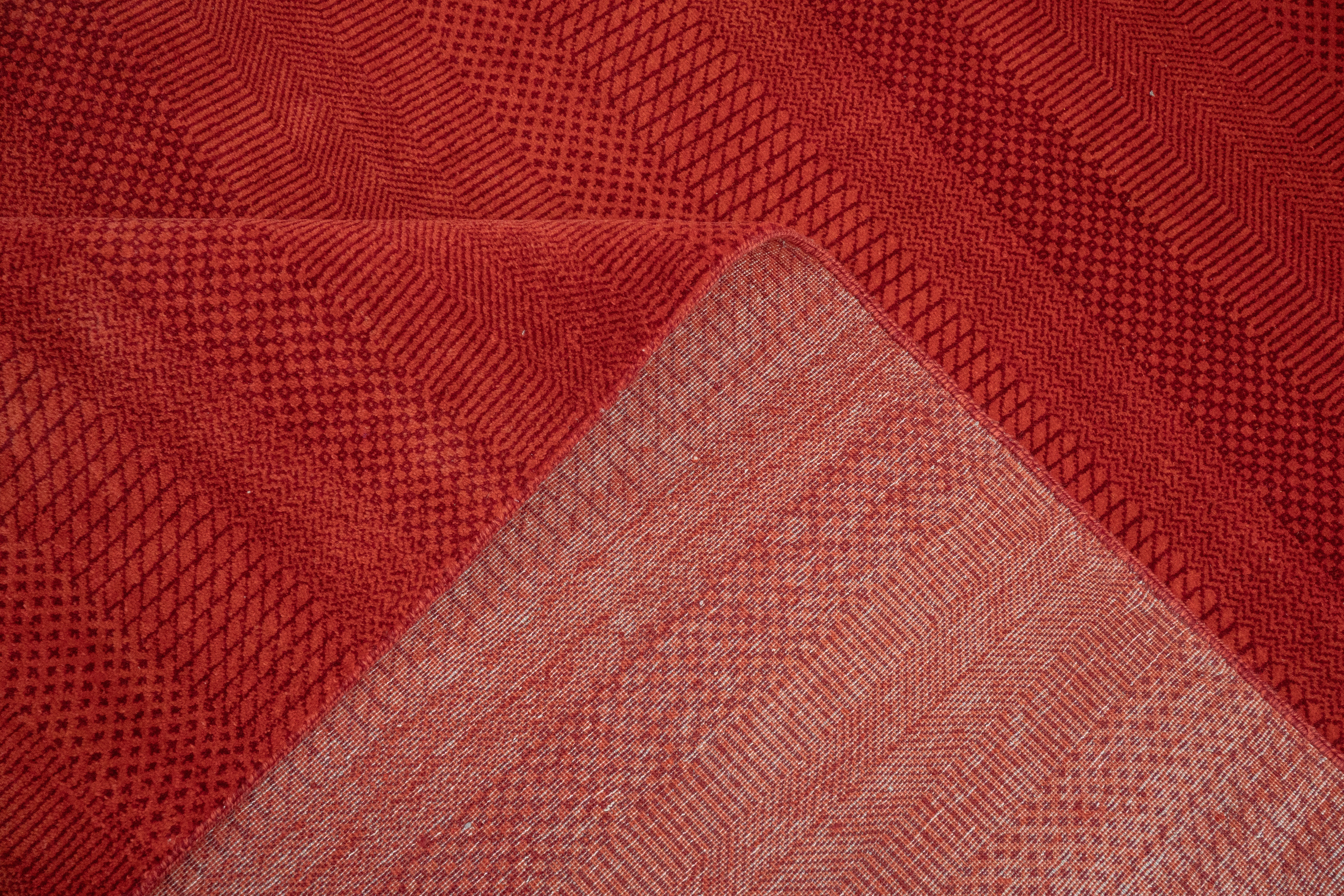 Handknotted Carpet, DIA- 881 MCN, Red & Rust