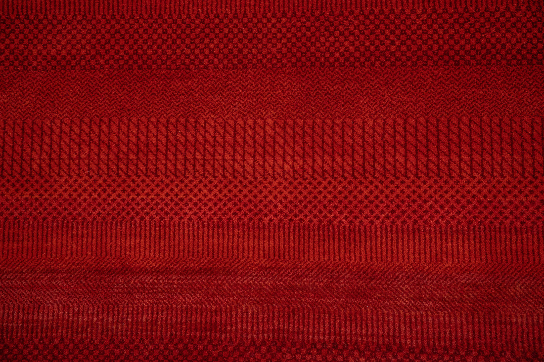 Handknotted  Rug DIA- 882 MCN,  Rust & Red
