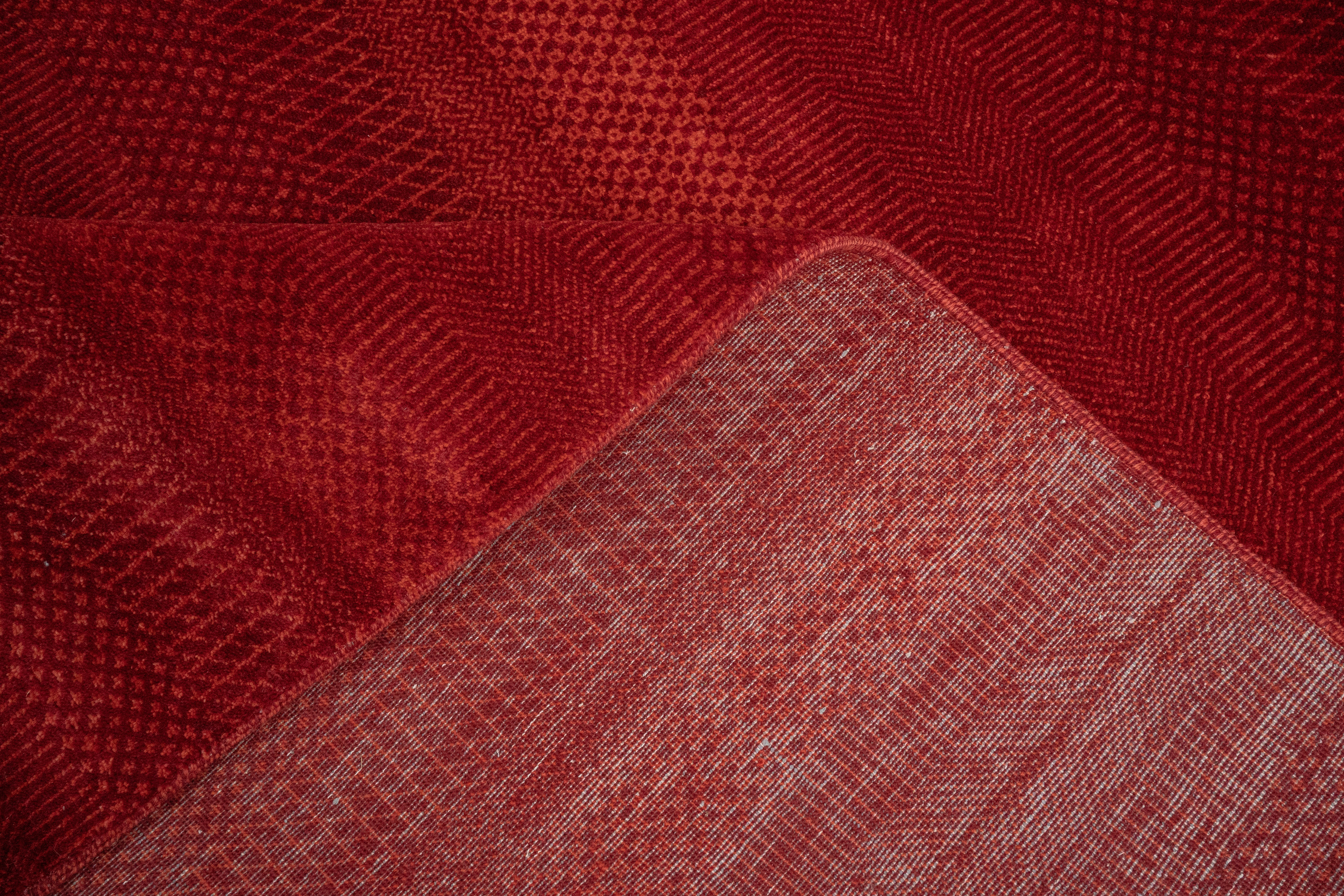 Handknotted Carpet, DIA- 895 MCN, Red & Rust