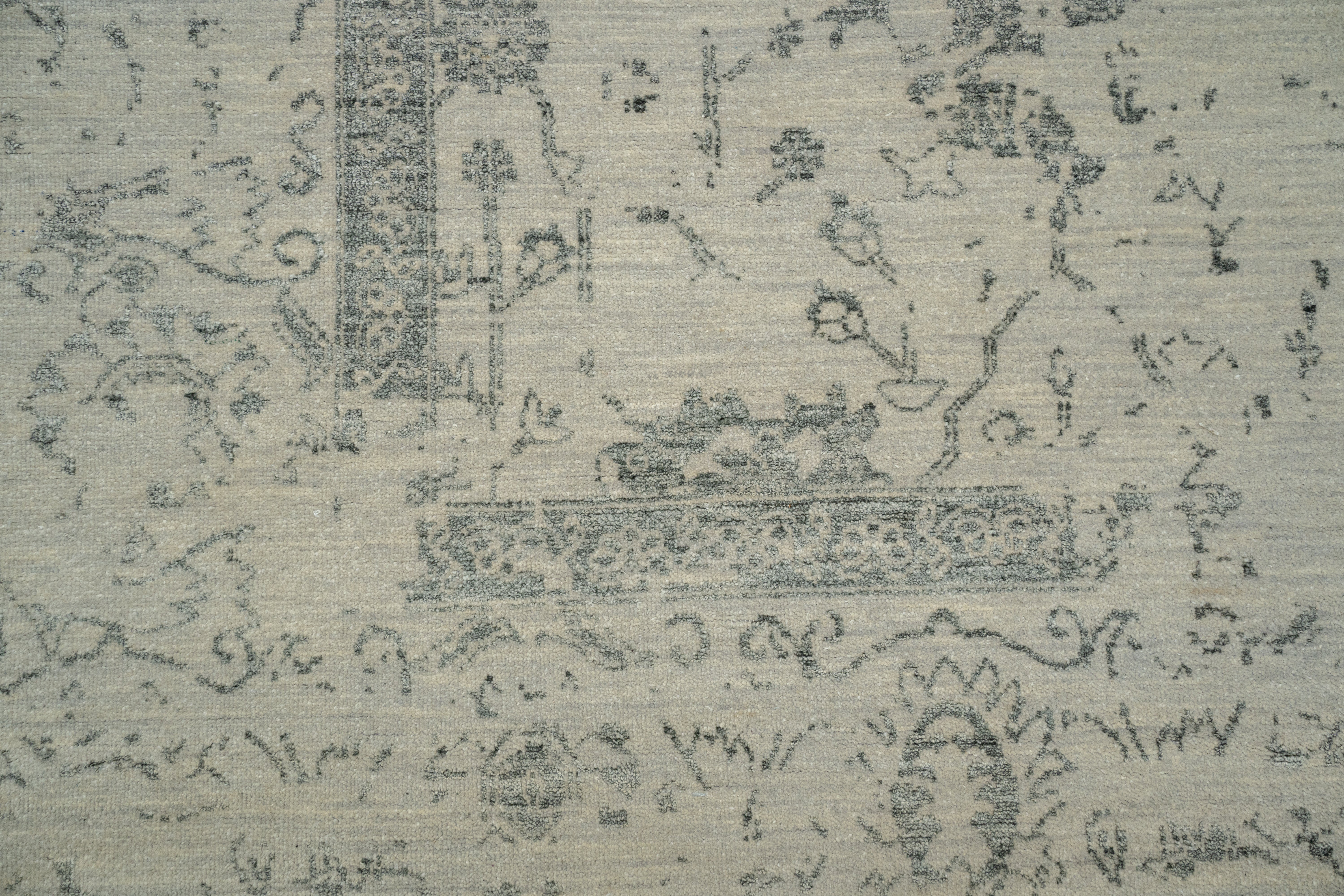 Handknotted Modern Carpet DIA- 1445 VASE 3