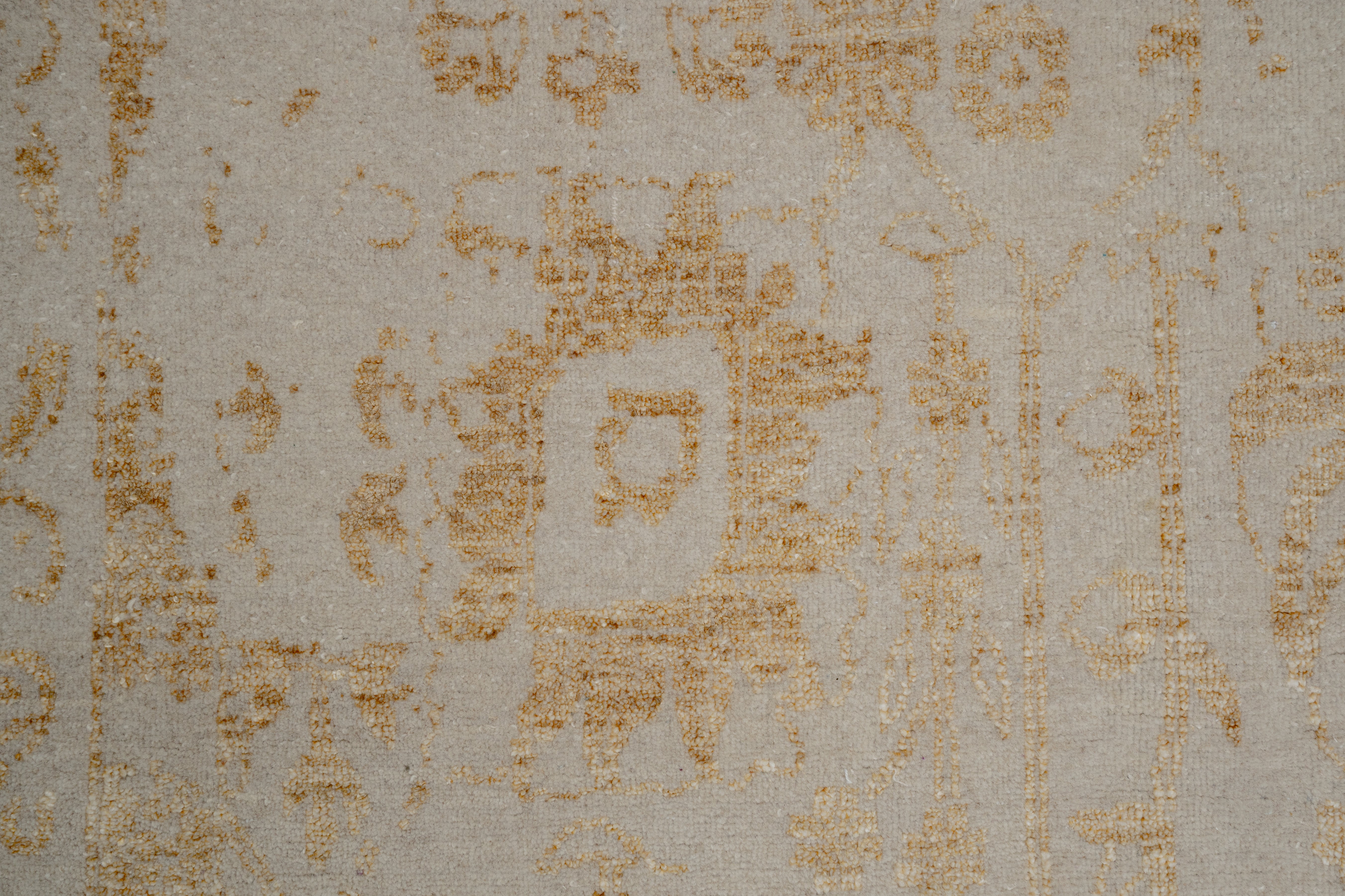 Handknotted Modern Carpet DIA- 2146 VASE 3