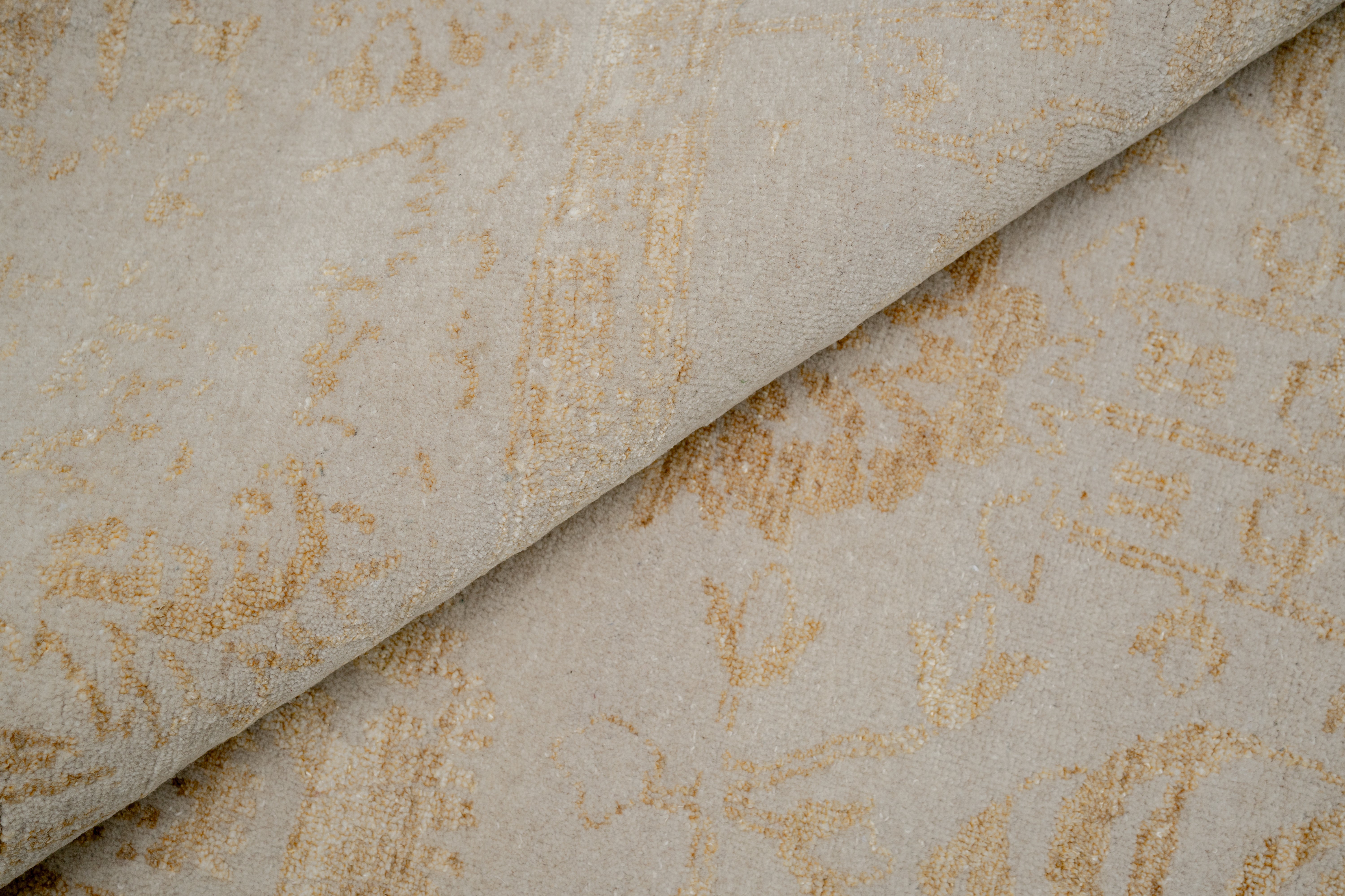 Handknotted Modern Carpet DIA- 2146 VASE 3