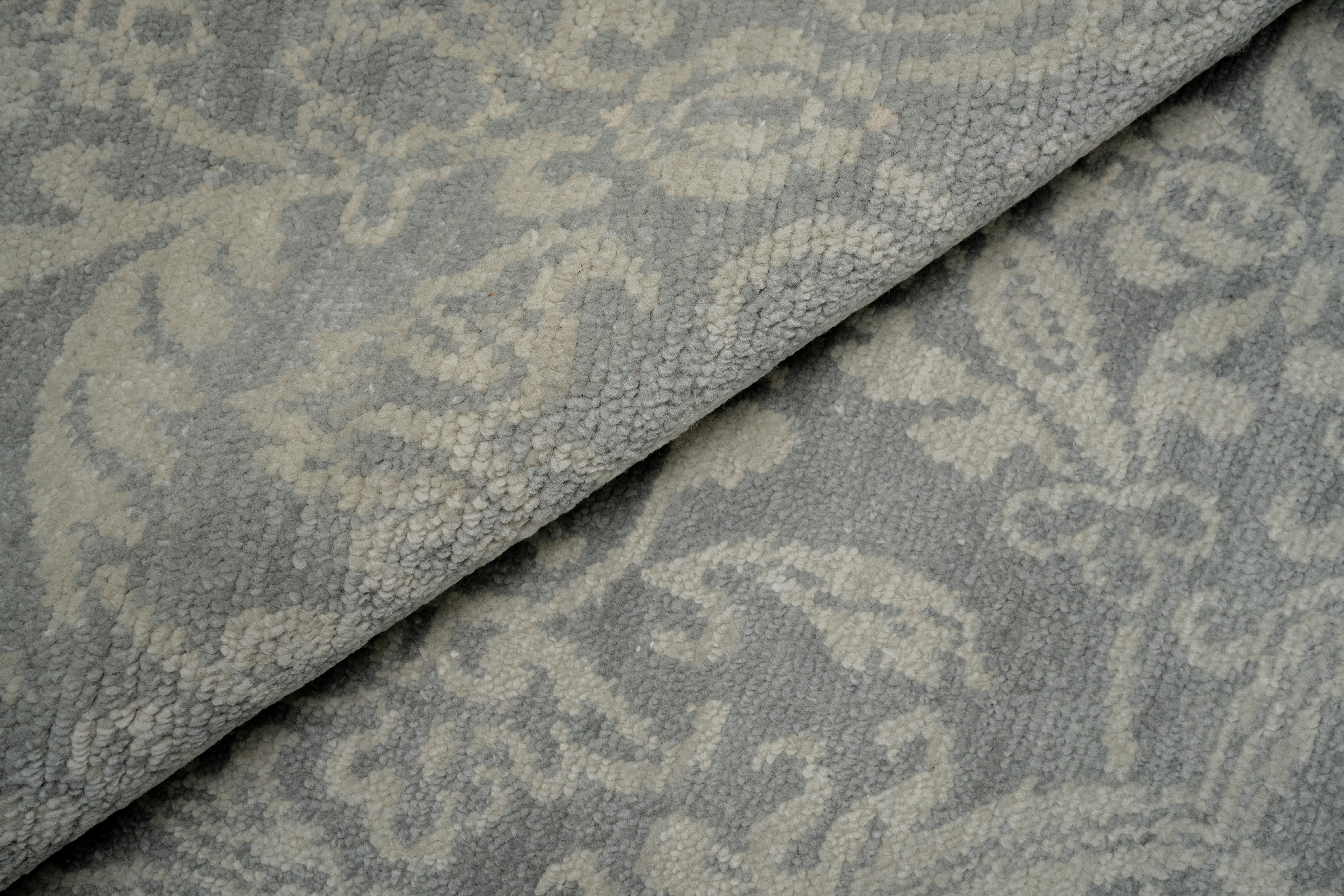 Handknotted Modern Carpet DIA- 2977