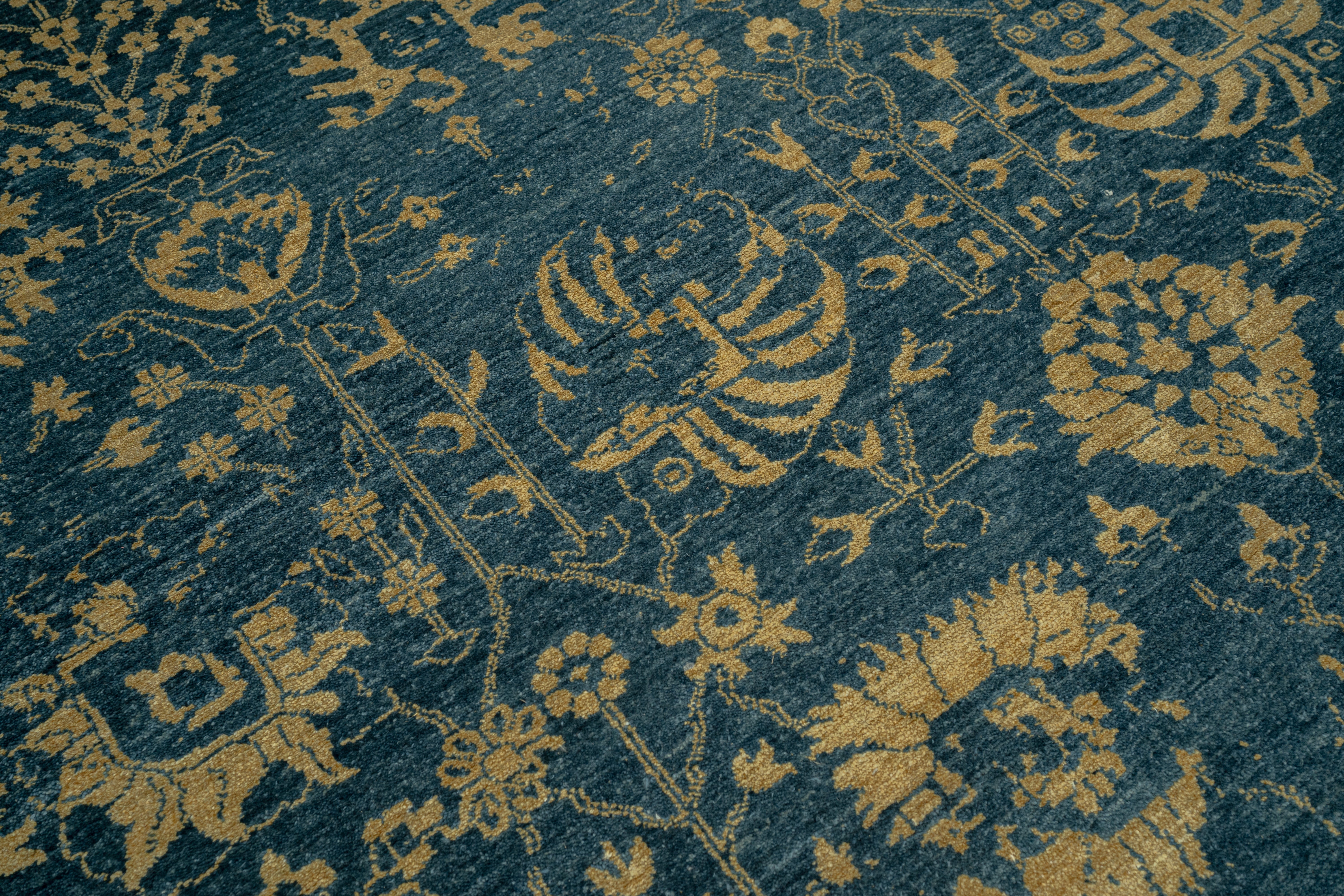 Handknotted Carpet DIA- 3324