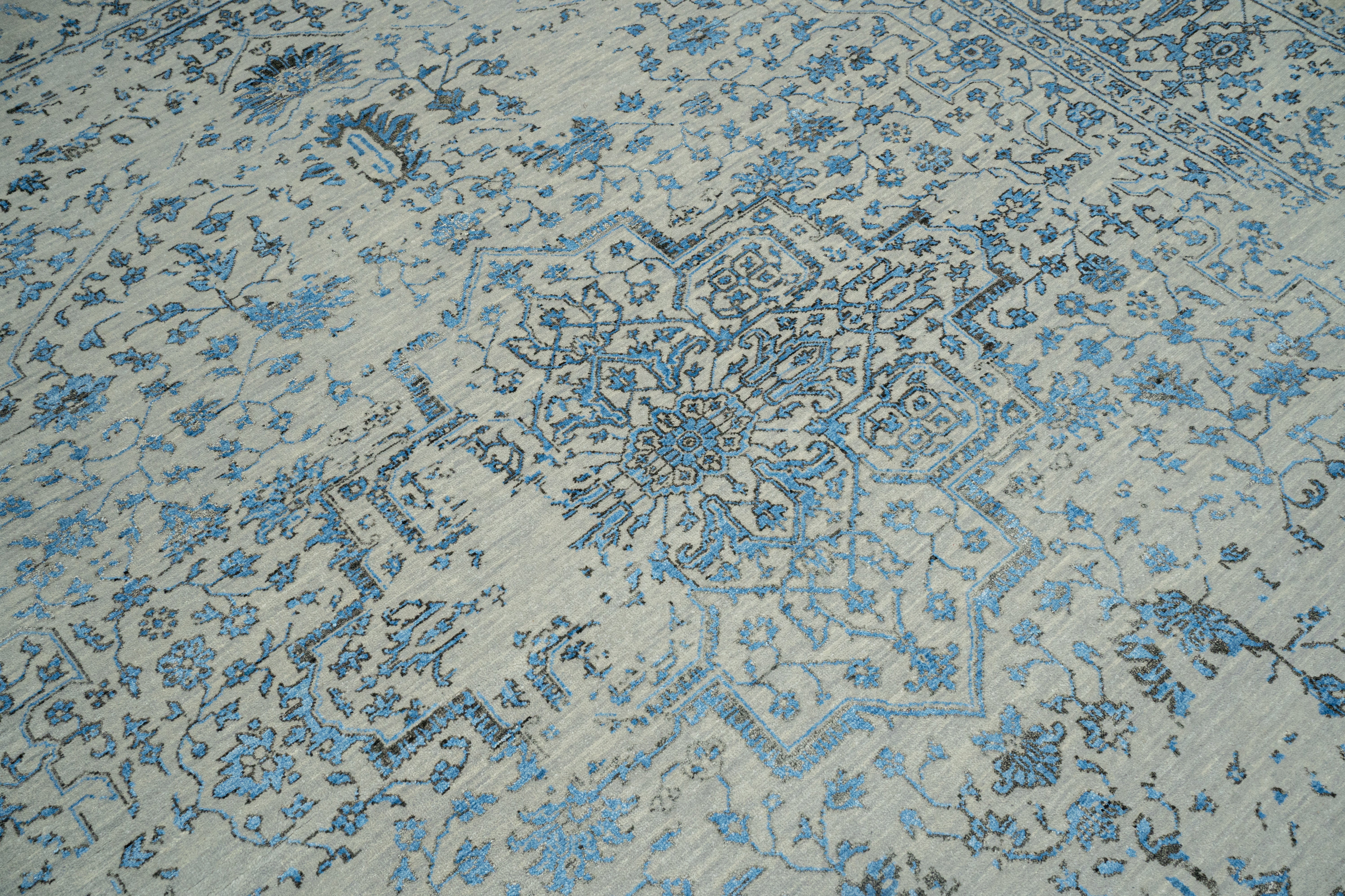 Handknotted Modern Carpet DIA- 4535 SERAPI