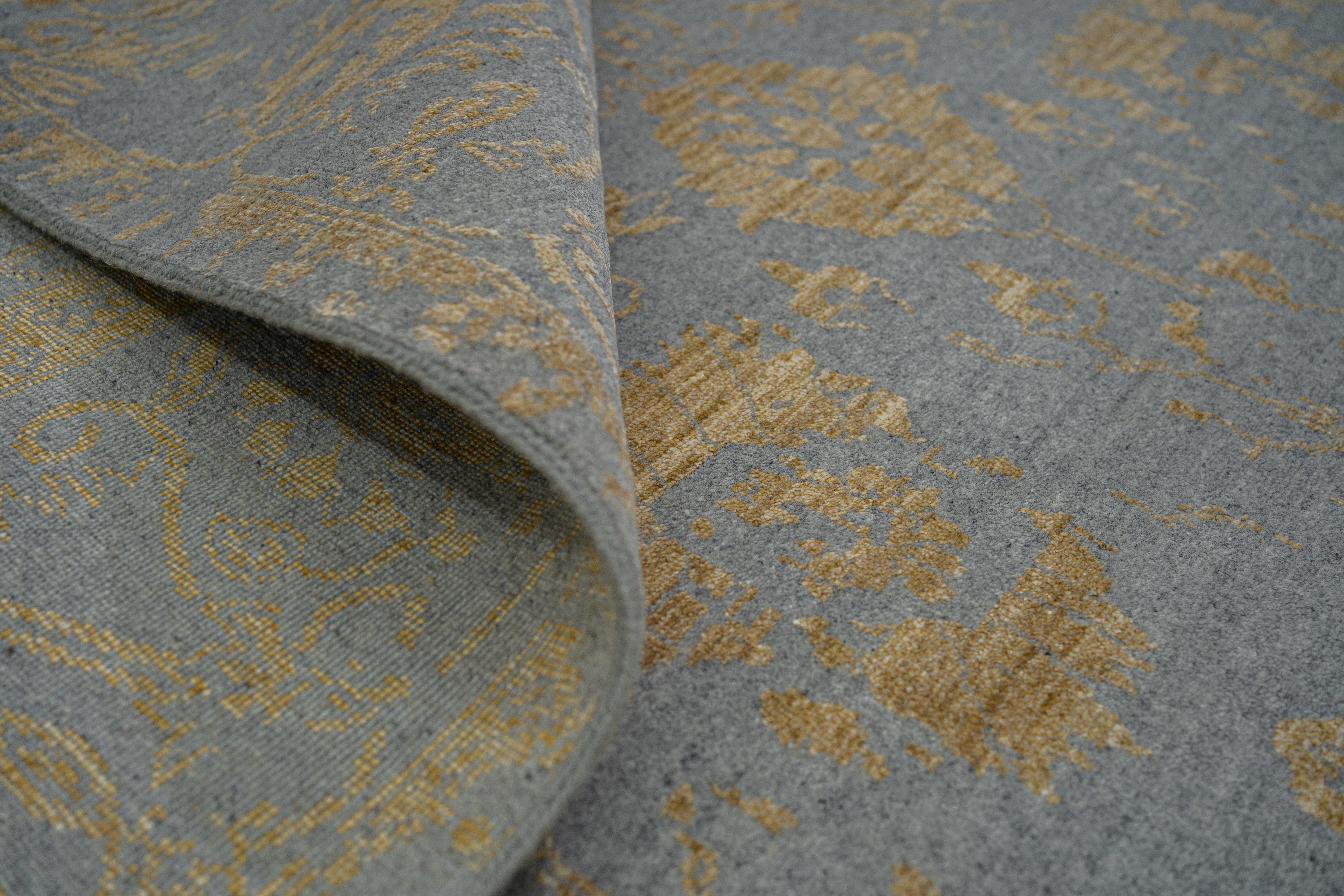 Handknotted Modern Carpet DIA- 2210 VASE 3