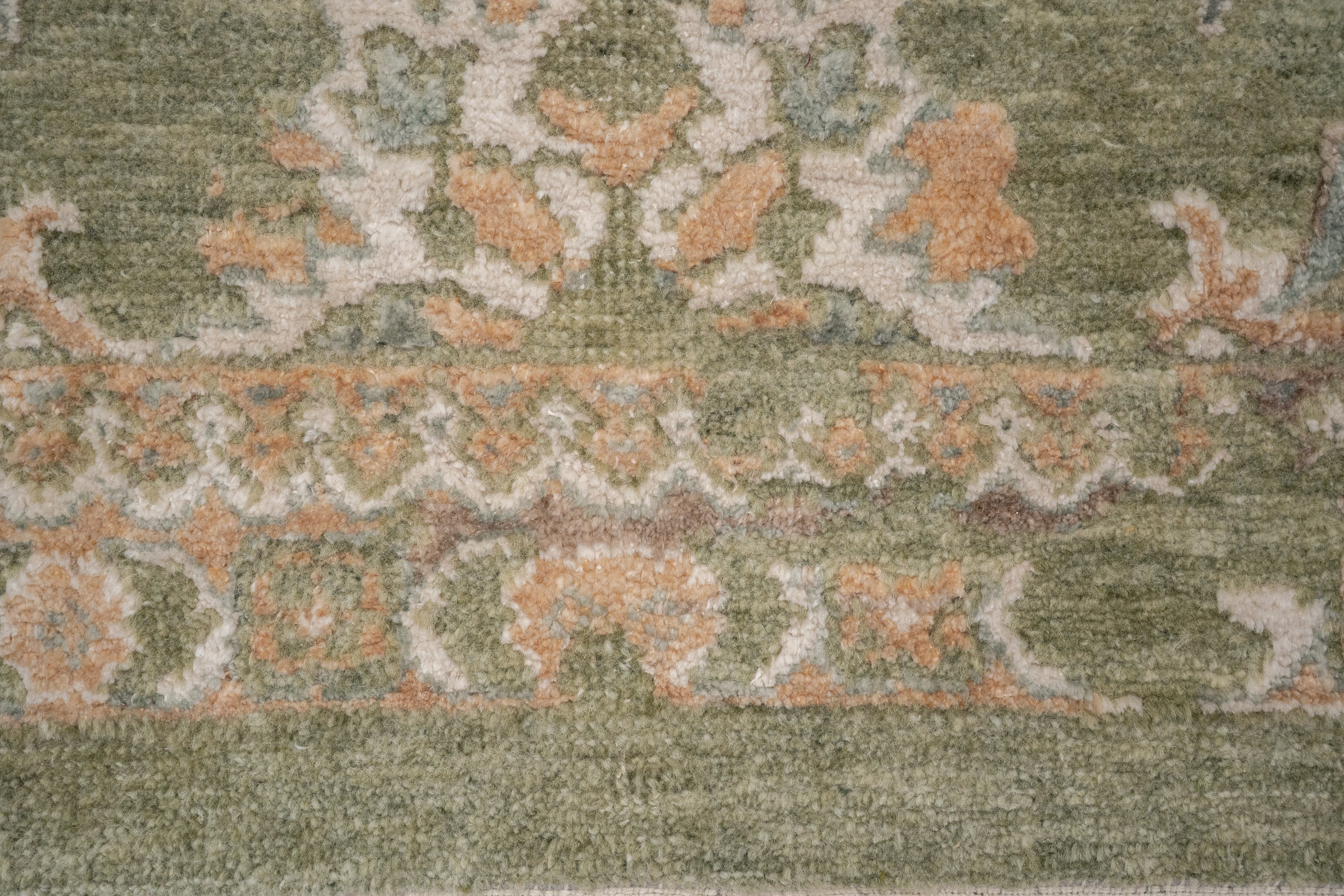 Handknotted Carpet, DIA-904 JK-A, Grullo, Camel & Pastel Gray