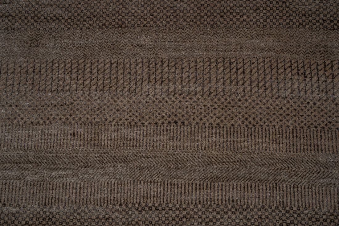 DIA- 911 MCN, Handknotted Carpet, Natural & Brown