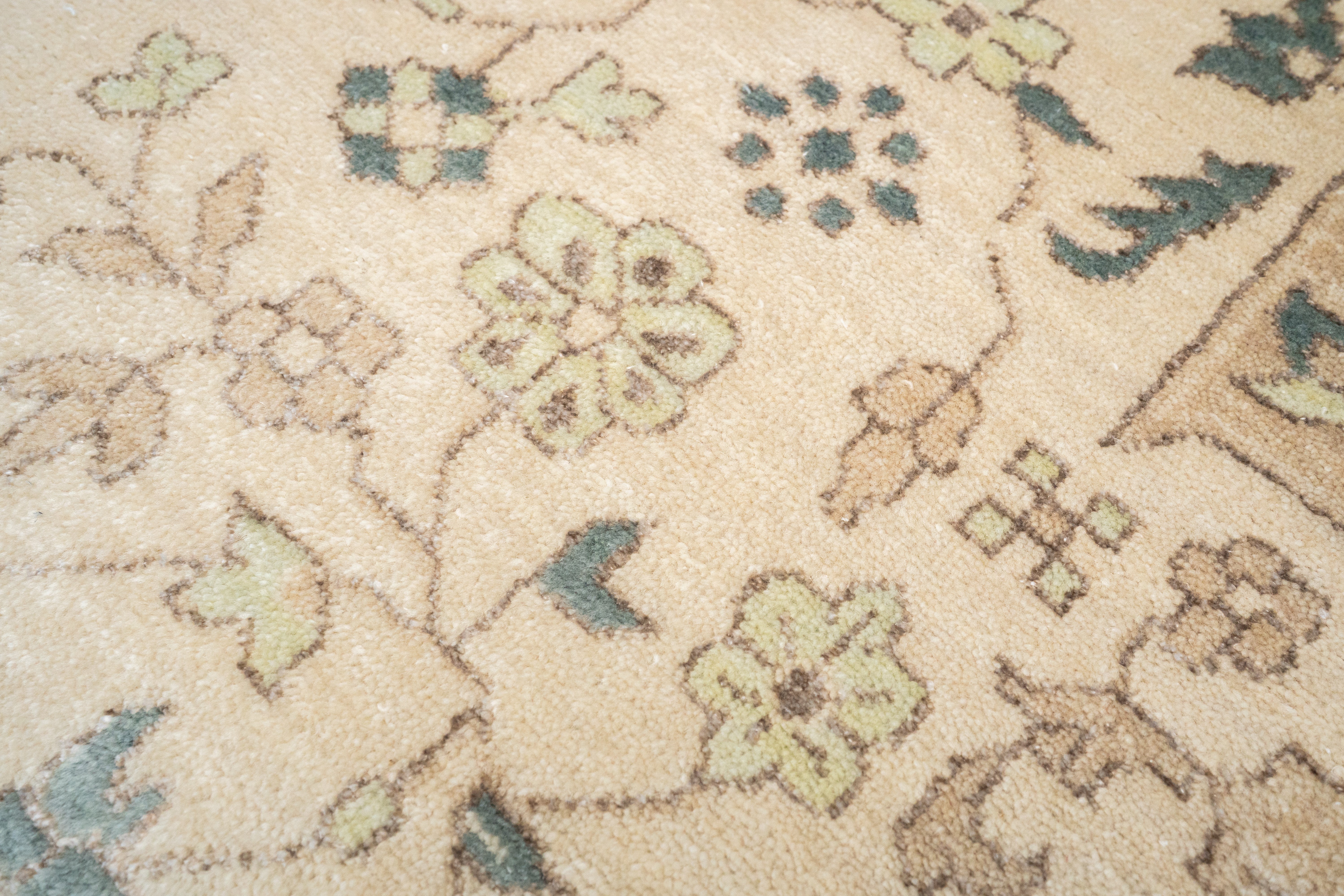 Handknotted Modern Erased Carpet Serapi DIA- 911 Pearl, Dolphin Gray, Dark Vanilla & Smoke