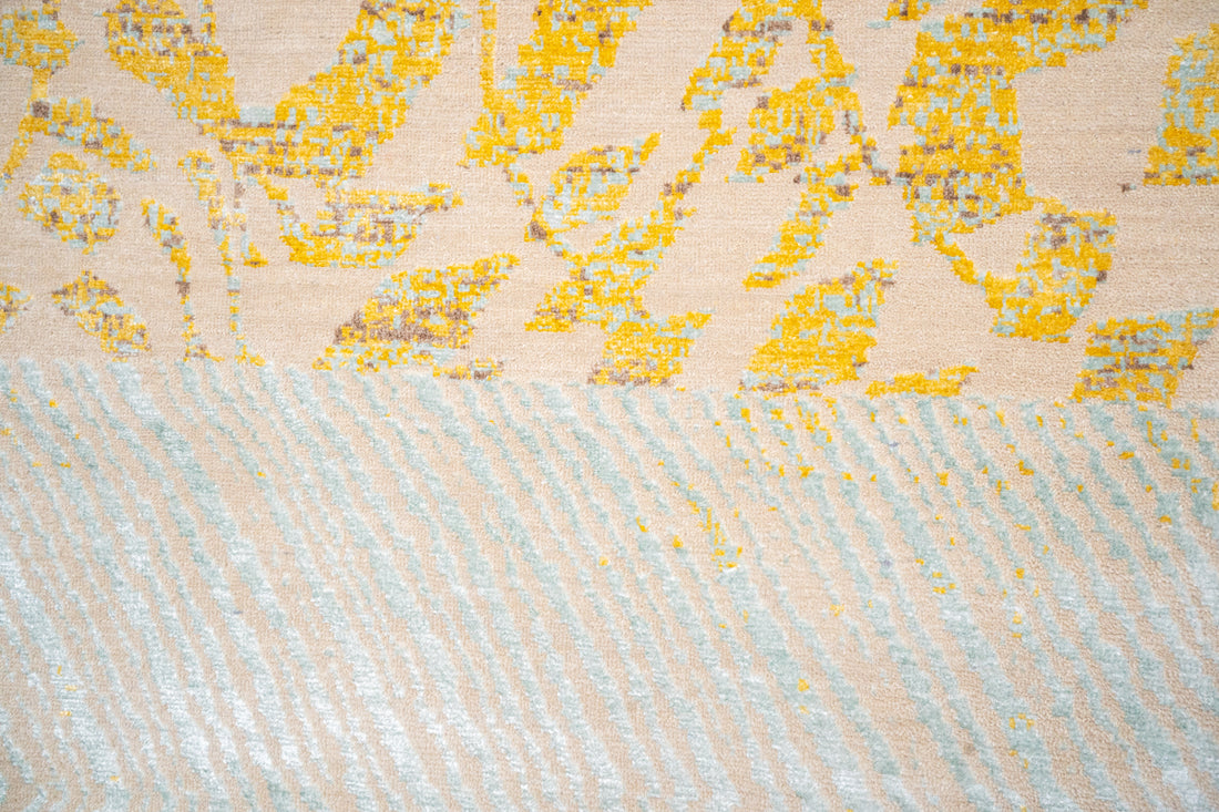 Handknotted Carpet, DIA- 920 N-193, Dark Vanilla, Orange-Yellow & Jet Stream