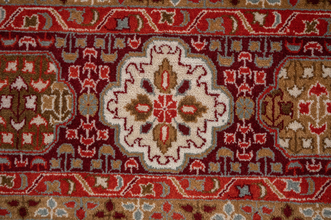 Handknotted Carpet DIA- 922 MAMLUK,  Ivory, Brown Multi