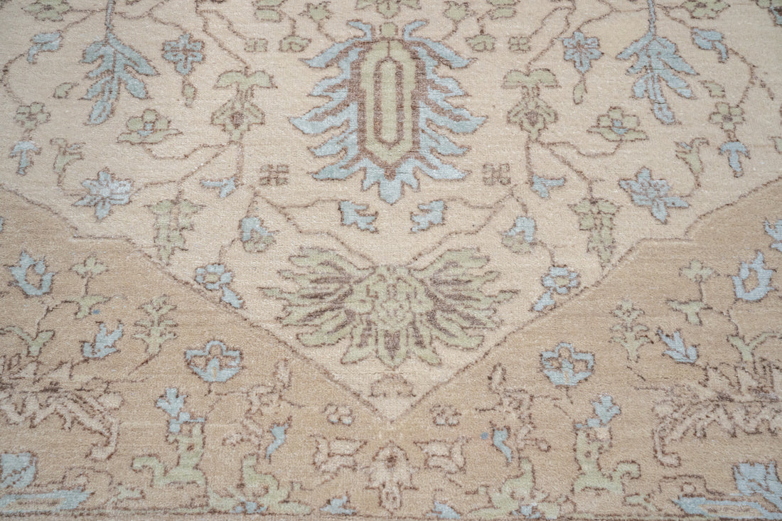 Handknotted Carpet DIA- 923 SERAPI,  Ivory, Beaver & Cool Grey