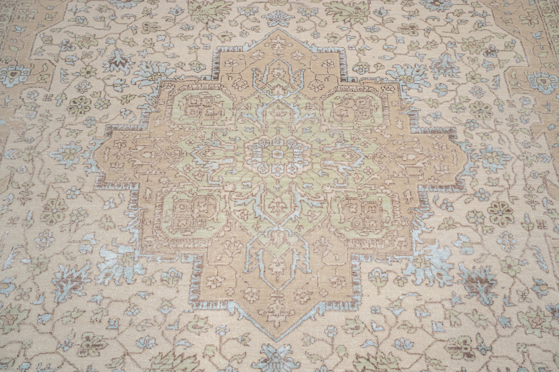 Handknotted Carpet DIA- 923 SERAPI,  Ivory, Beaver & Cool Grey